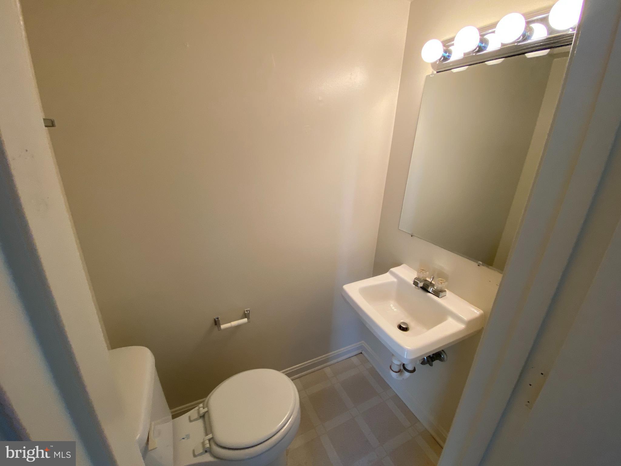 STAFFORD MEADOWS - Residential Lease