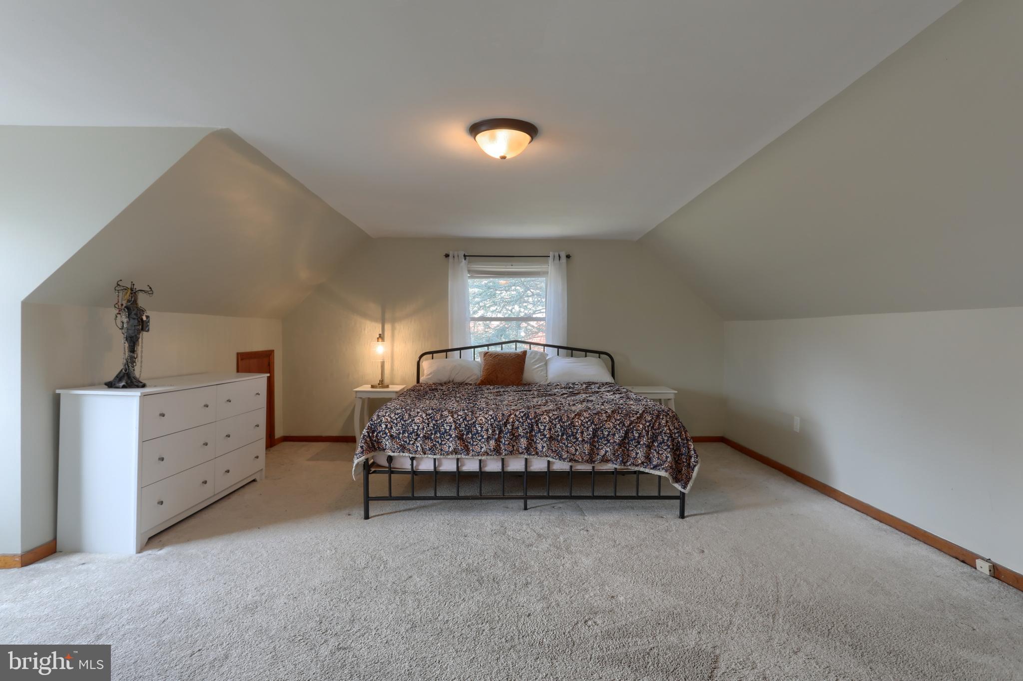 LENKER MANOR - Residential