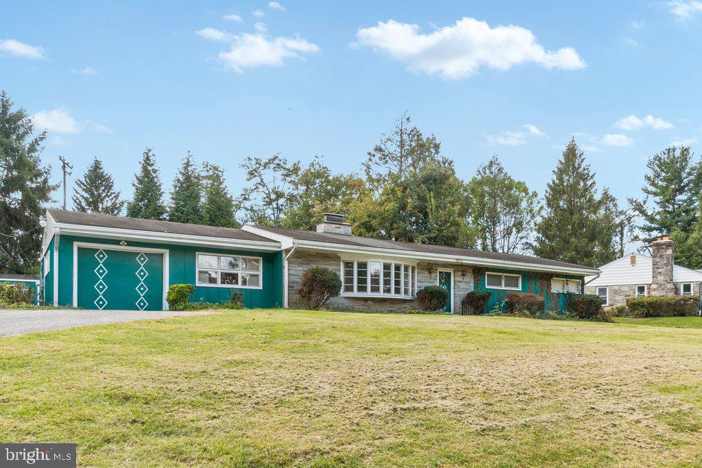 8812 WOLVERTON ROAD