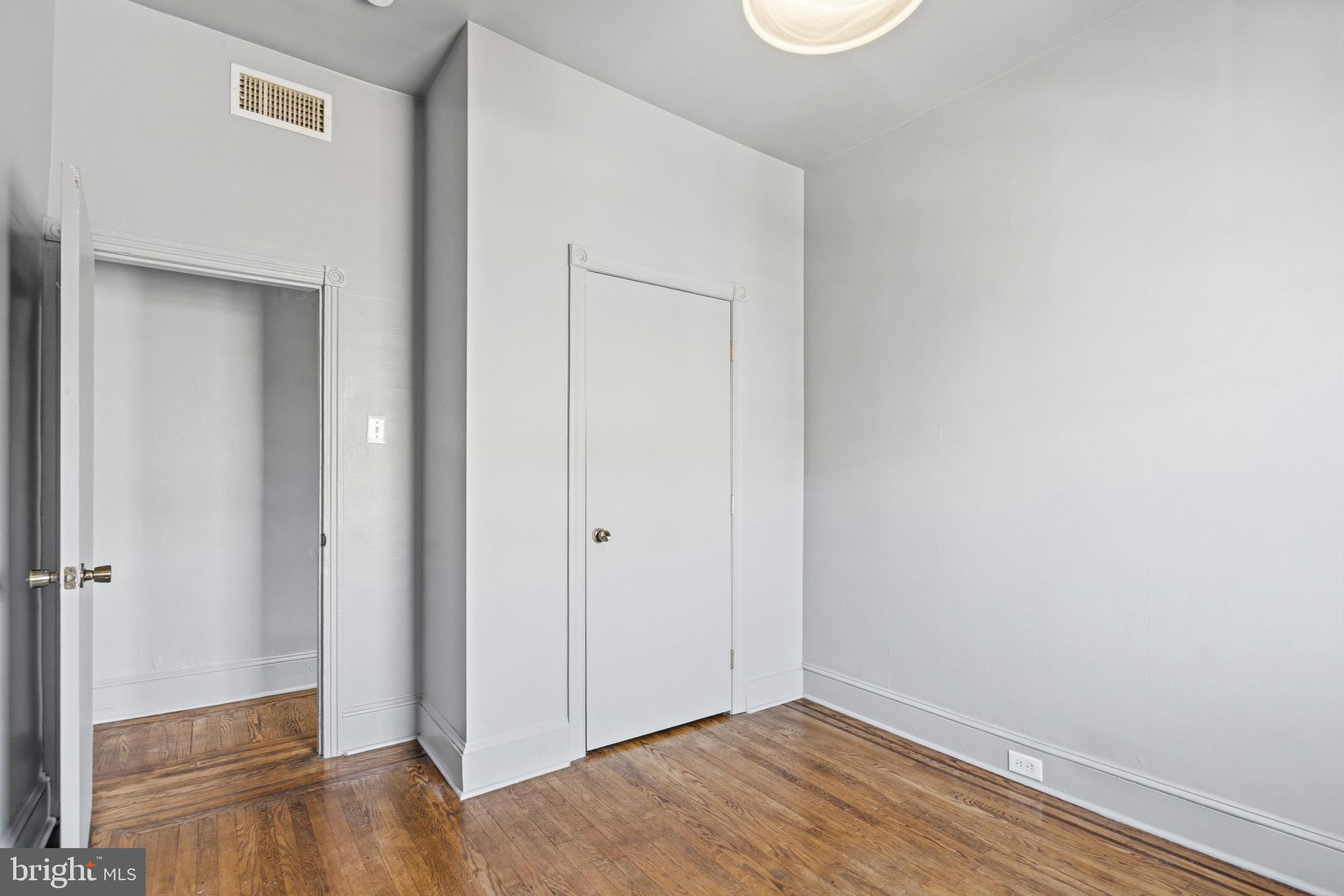 PASSYUNK SQUARE - Residential Income