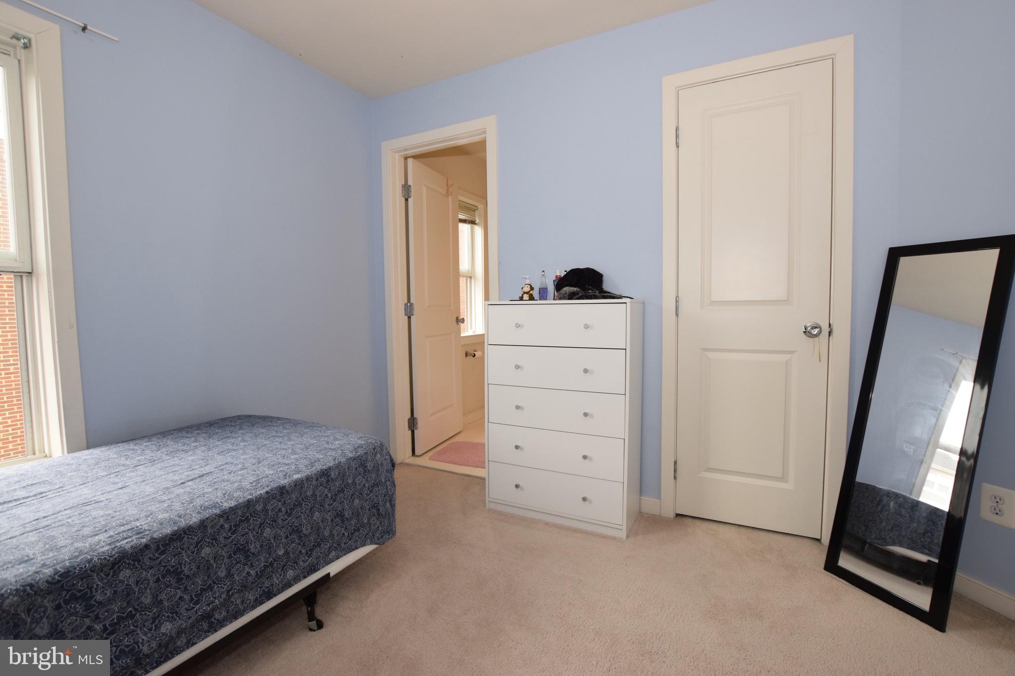 WHEATON FOREST - Residential Lease