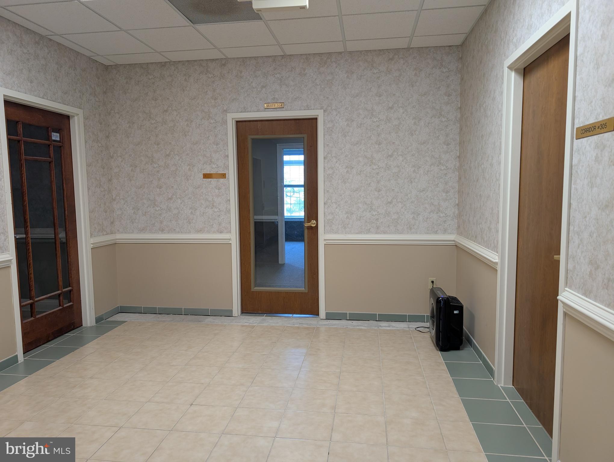 23076 THREE NOTCH ROAD 304