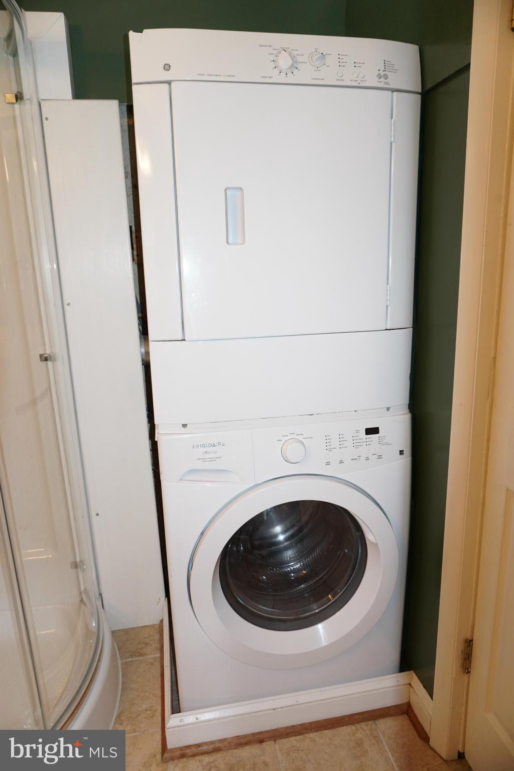 SUNRISE BEACH - Residential Lease