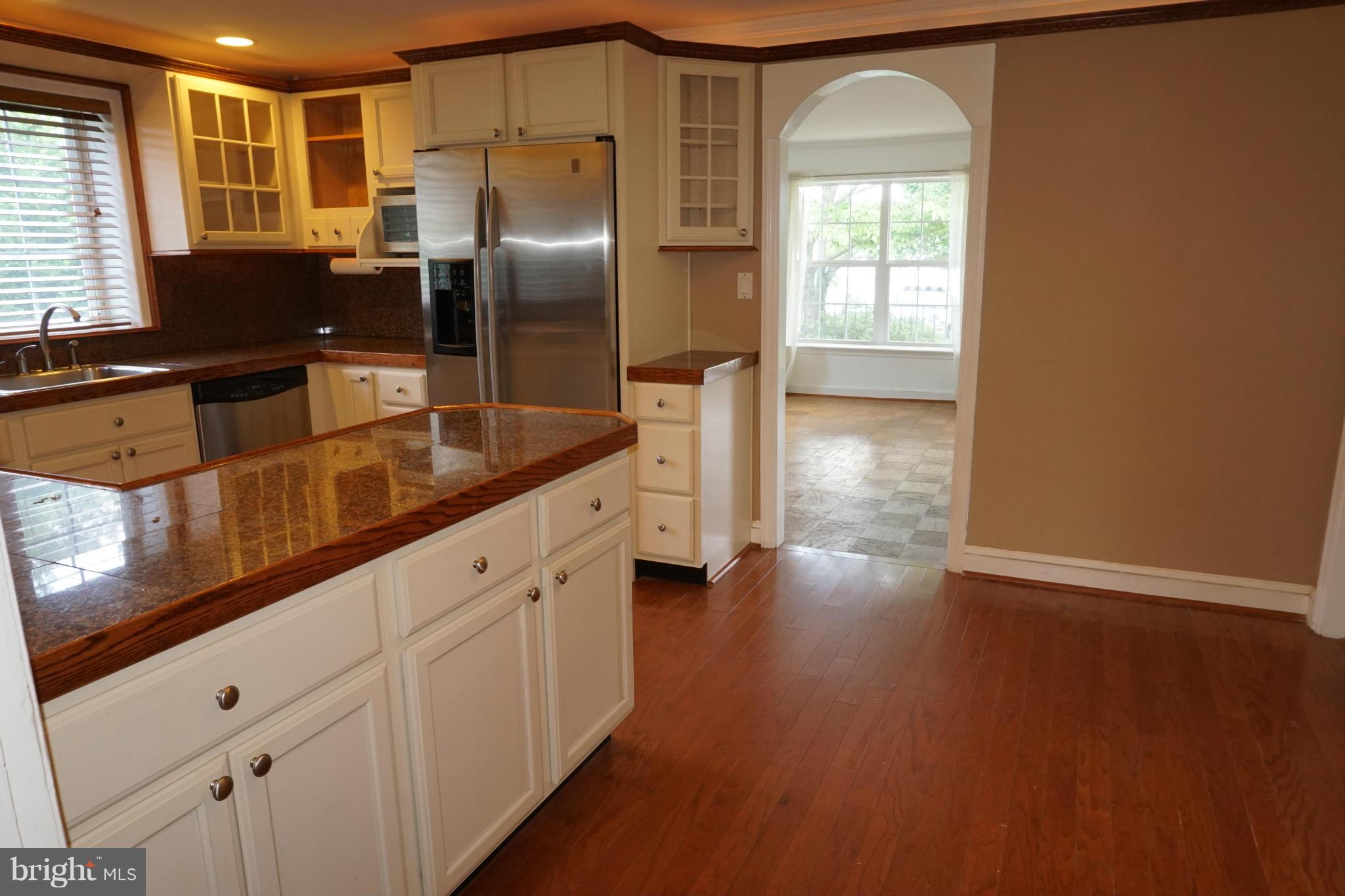 SUNRISE BEACH - Residential Lease