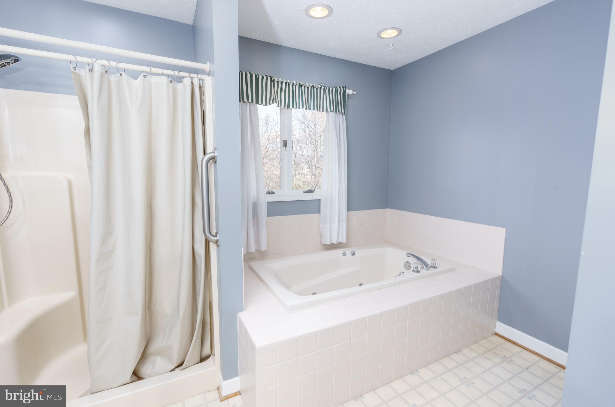 SPRING HOLLOW ESTATES - Residential