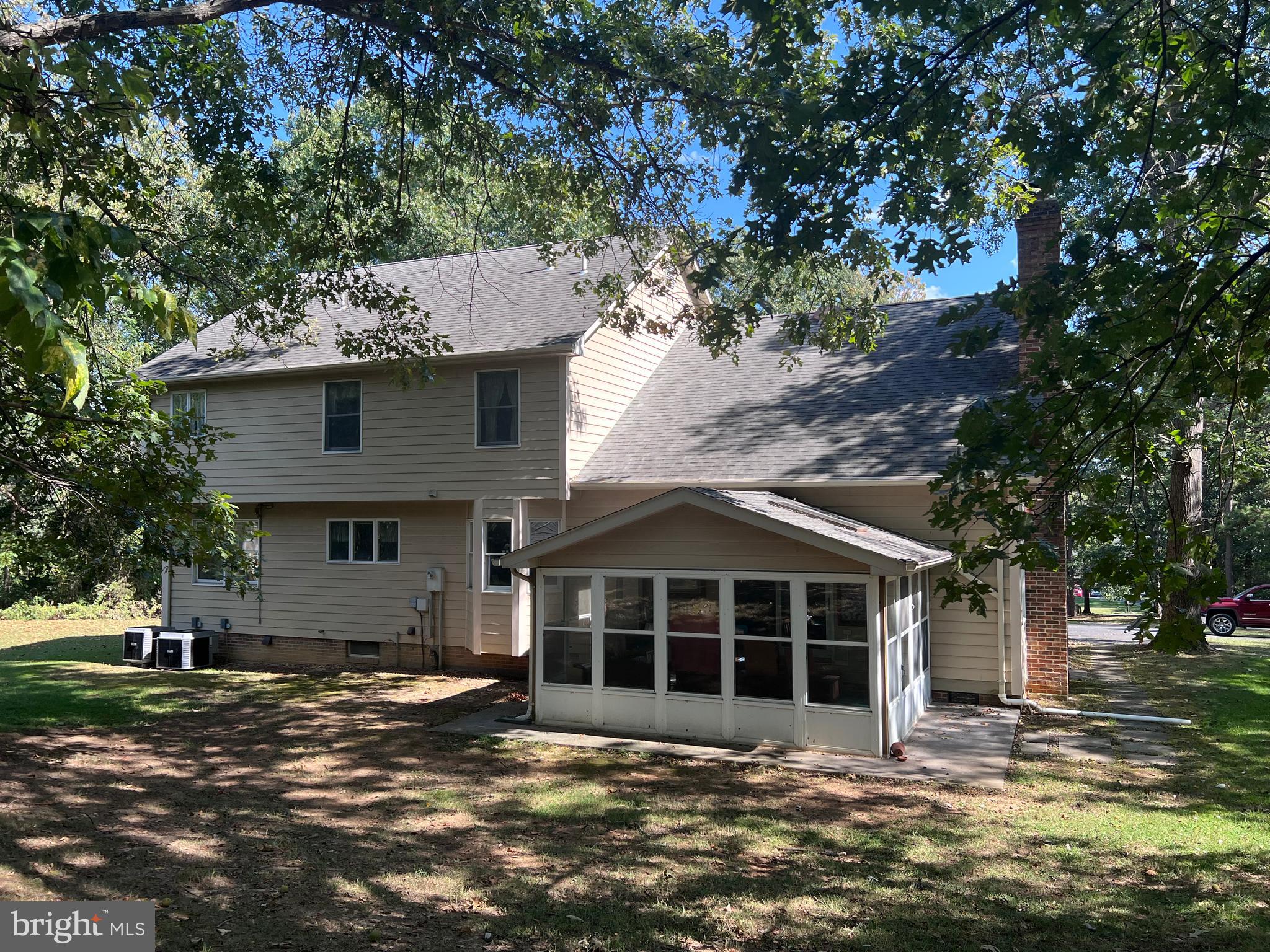 SPRING HOLLOW ESTATES - Residential