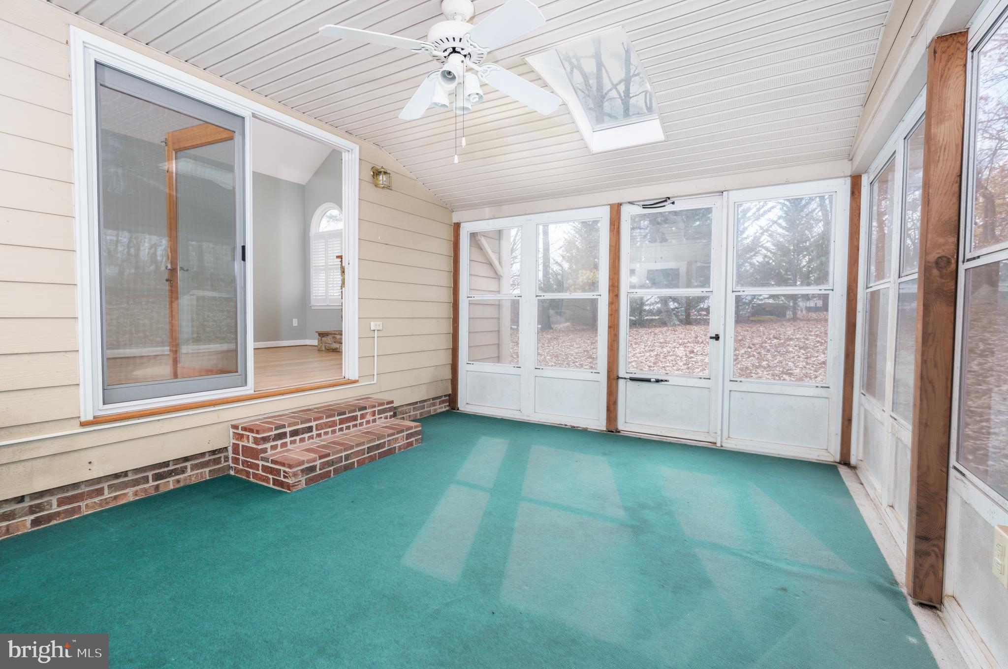 SPRING HOLLOW ESTATES - Residential