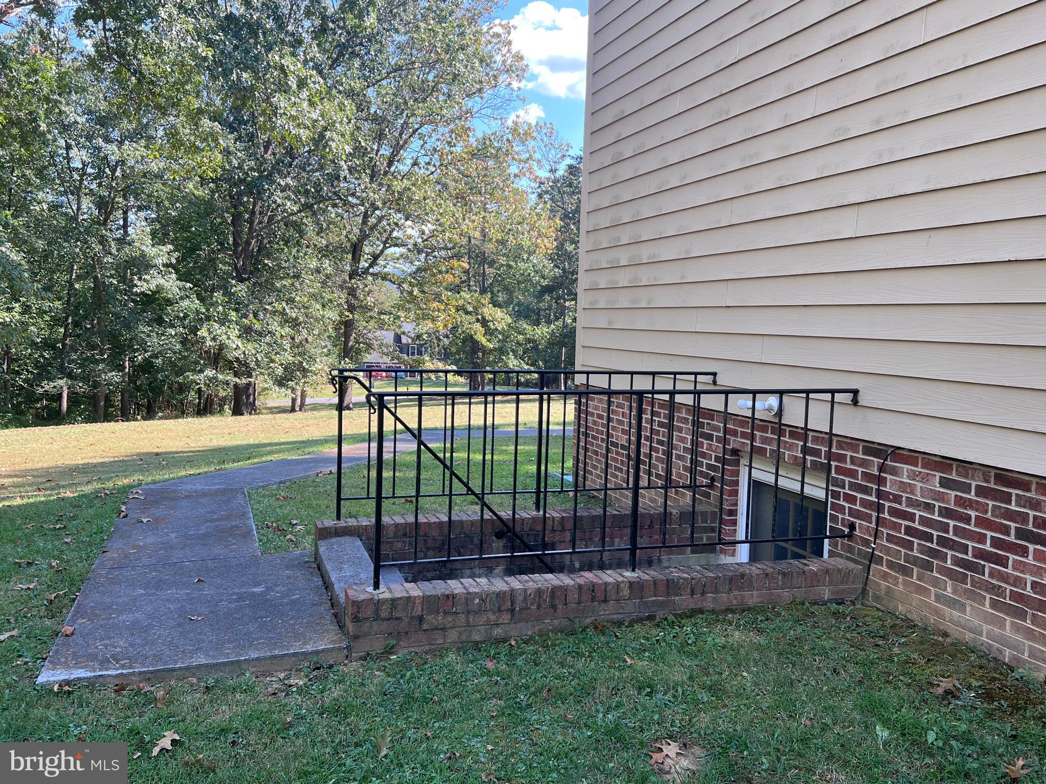 SPRING HOLLOW ESTATES - Residential