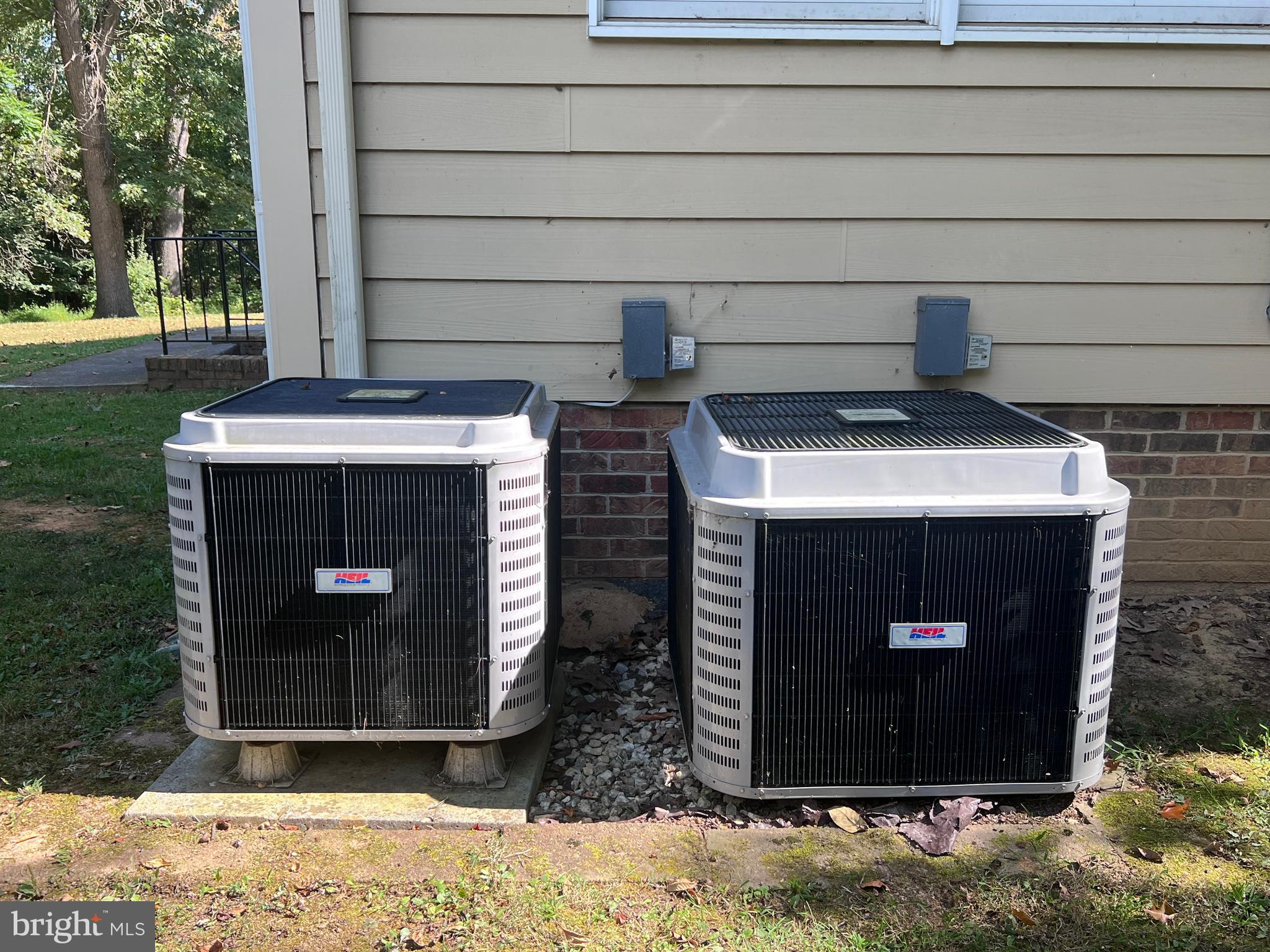 SPRING HOLLOW ESTATES - Residential