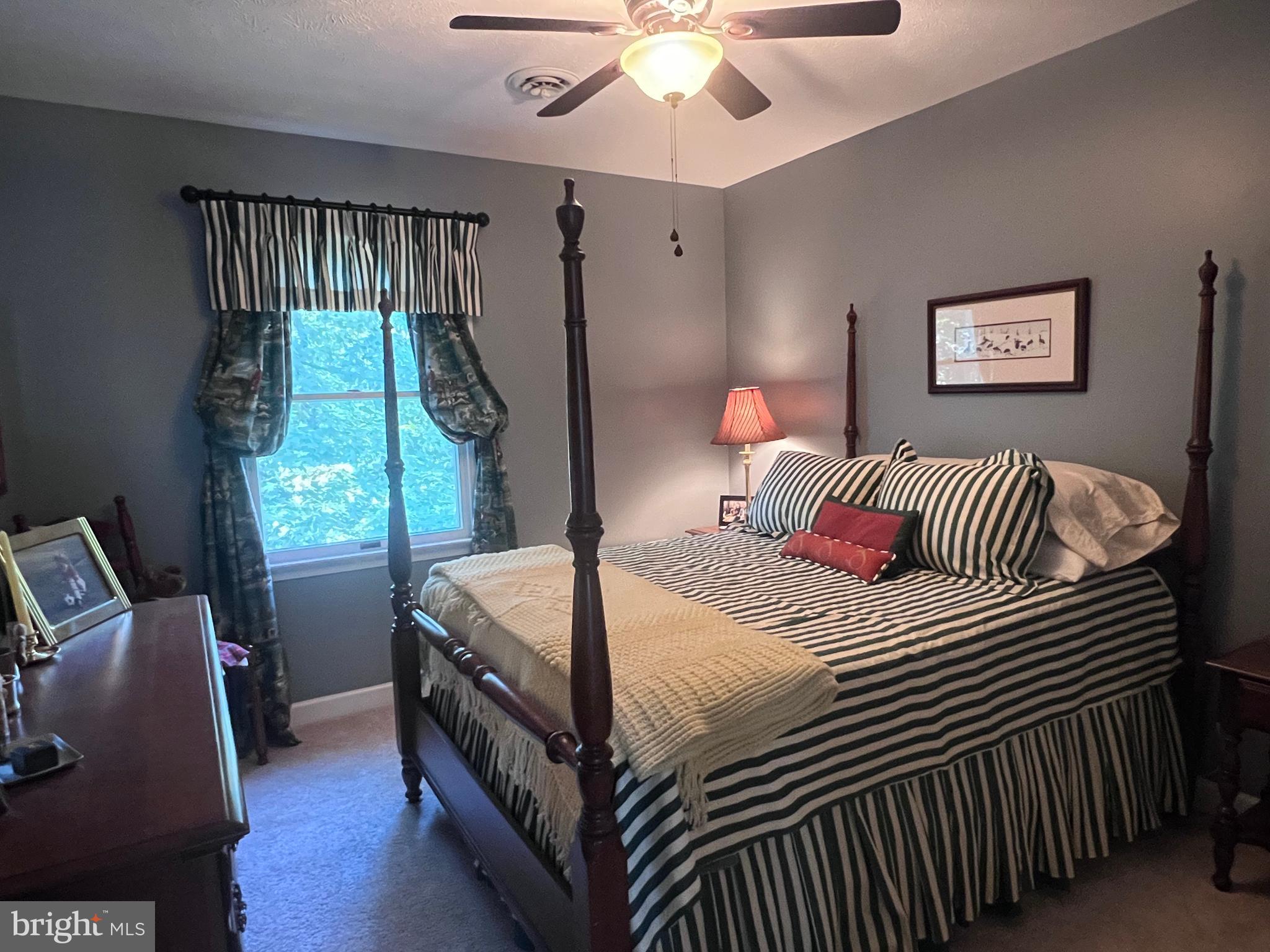 SPRING HOLLOW ESTATES - Residential