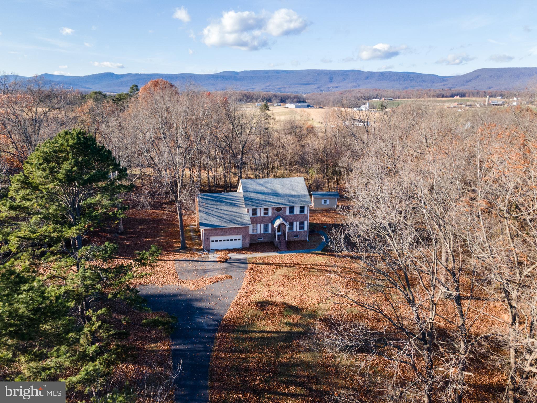 SPRING HOLLOW ESTATES - Residential