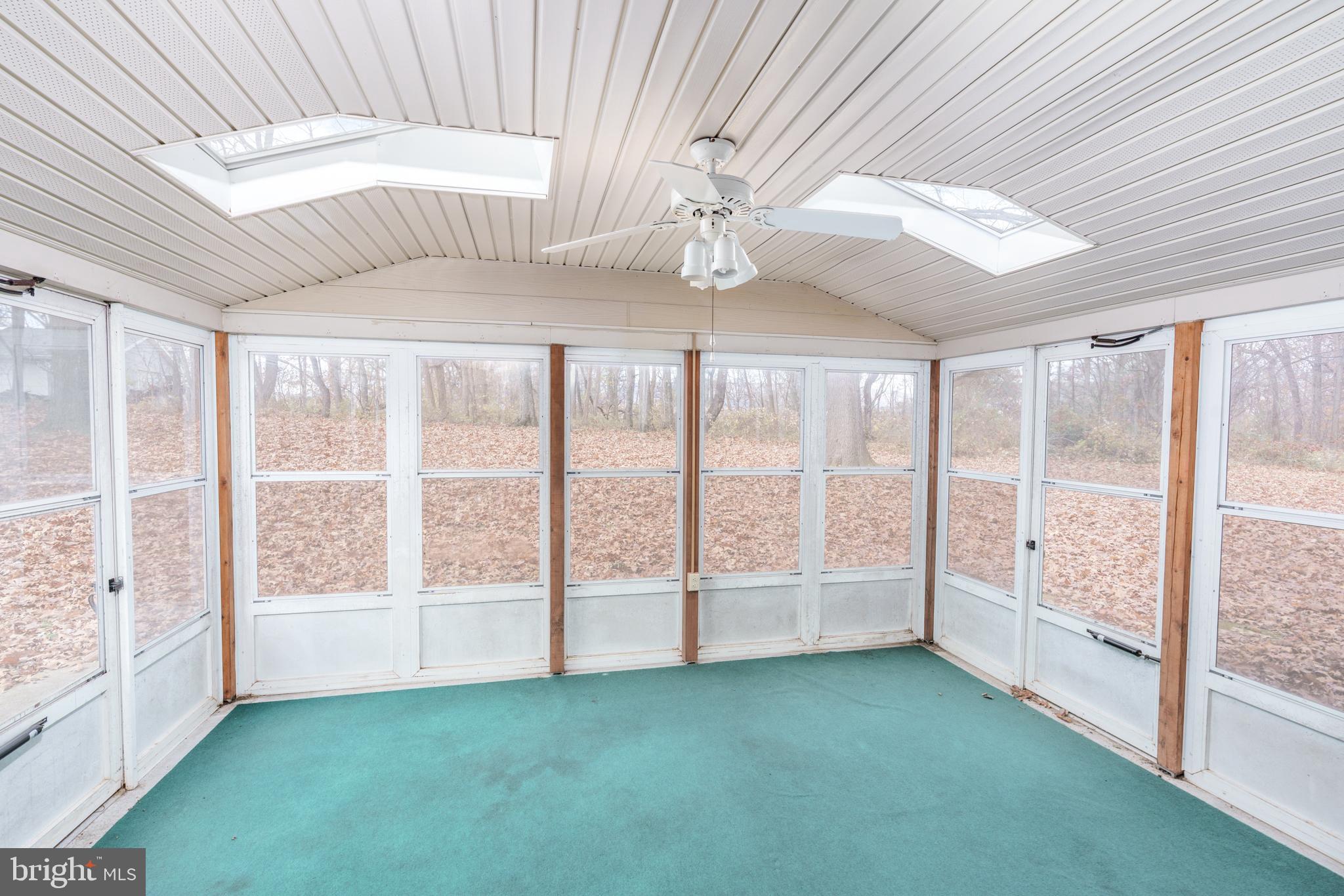 SPRING HOLLOW ESTATES - Residential