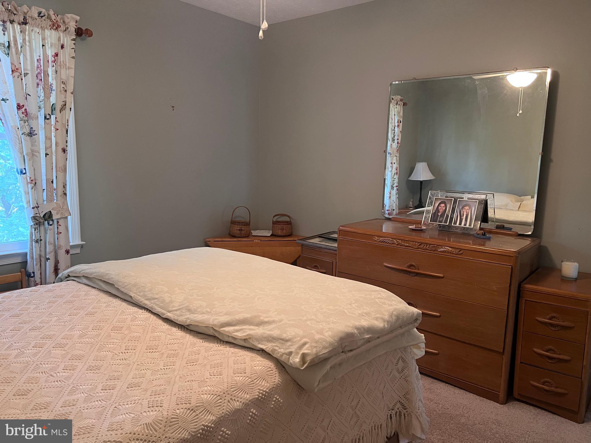 SPRING HOLLOW ESTATES - Residential