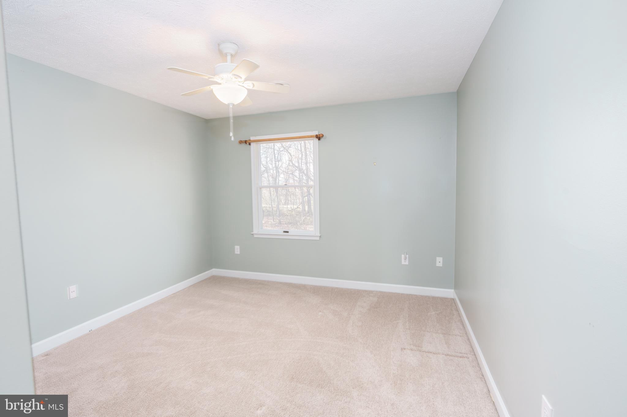 SPRING HOLLOW ESTATES - Residential