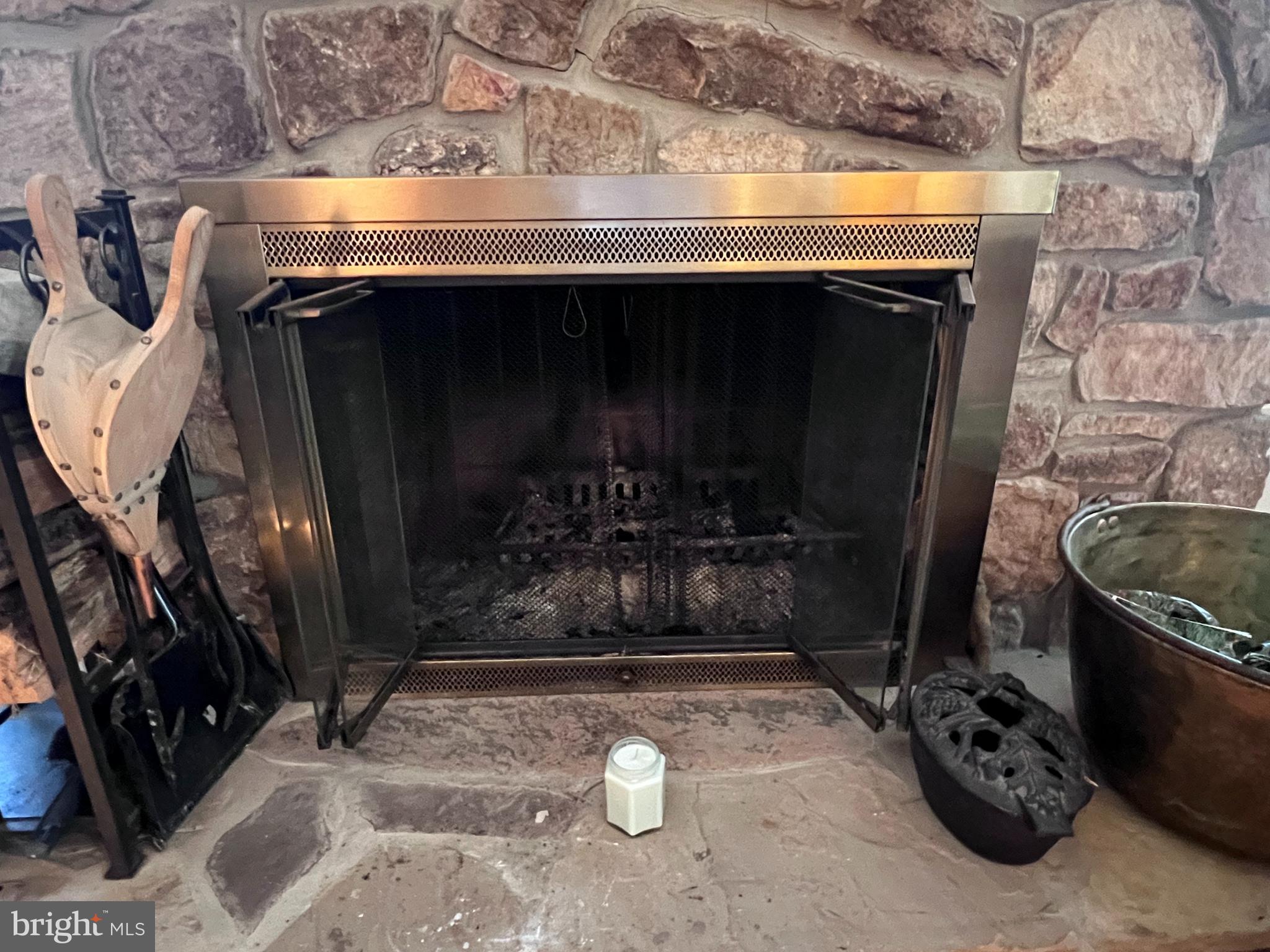 SPRING HOLLOW ESTATES - Residential