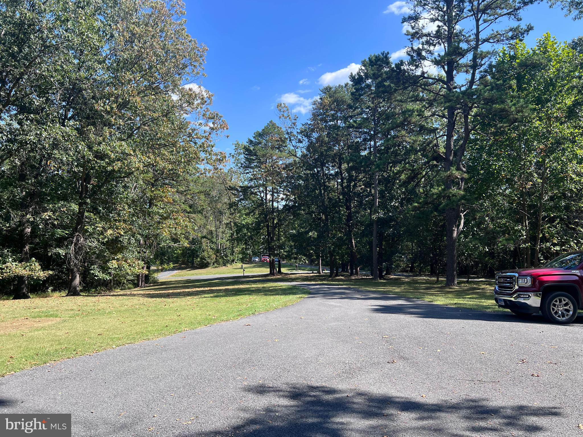 SPRING HOLLOW ESTATES - Residential