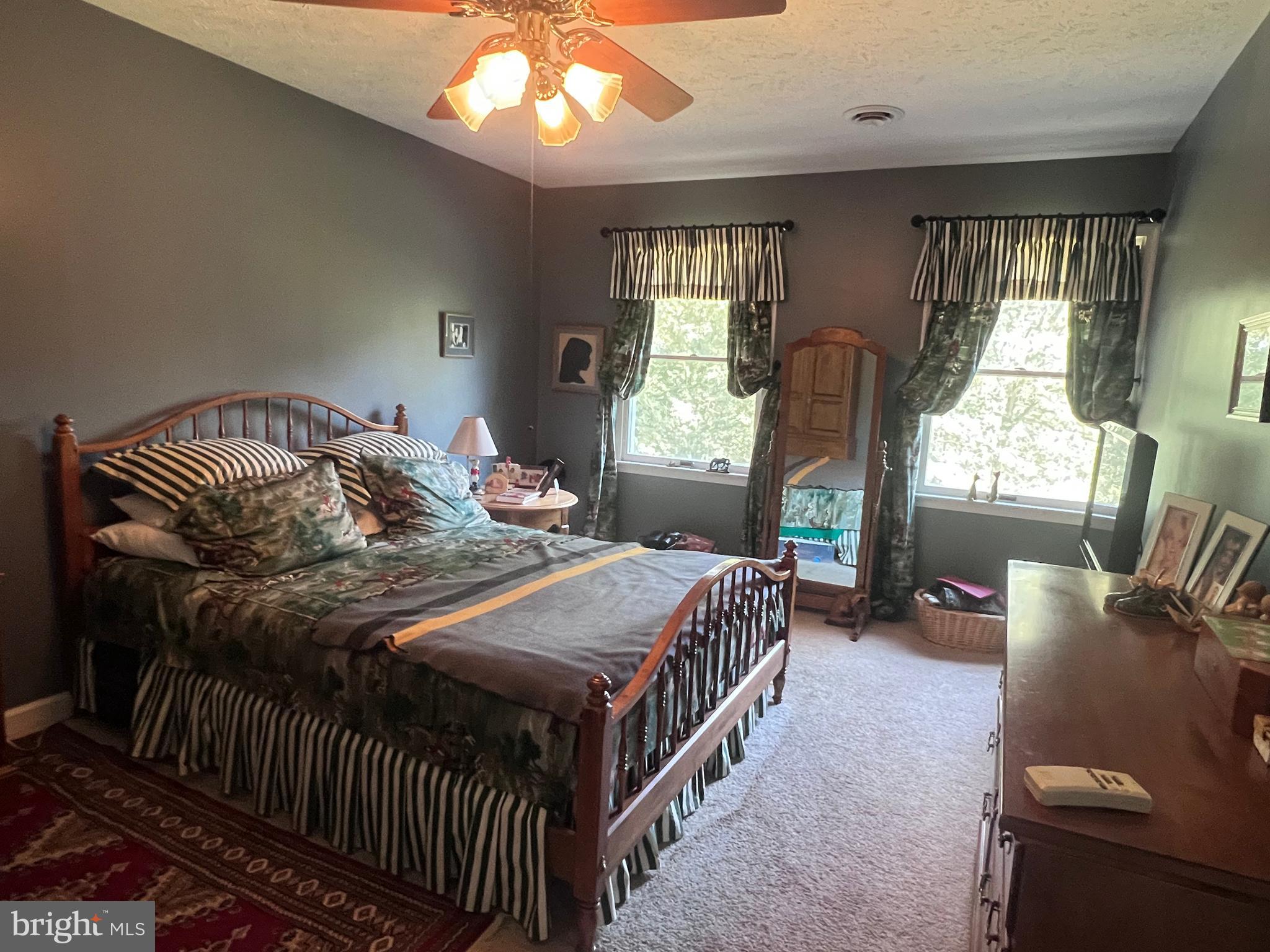 SPRING HOLLOW ESTATES - Residential