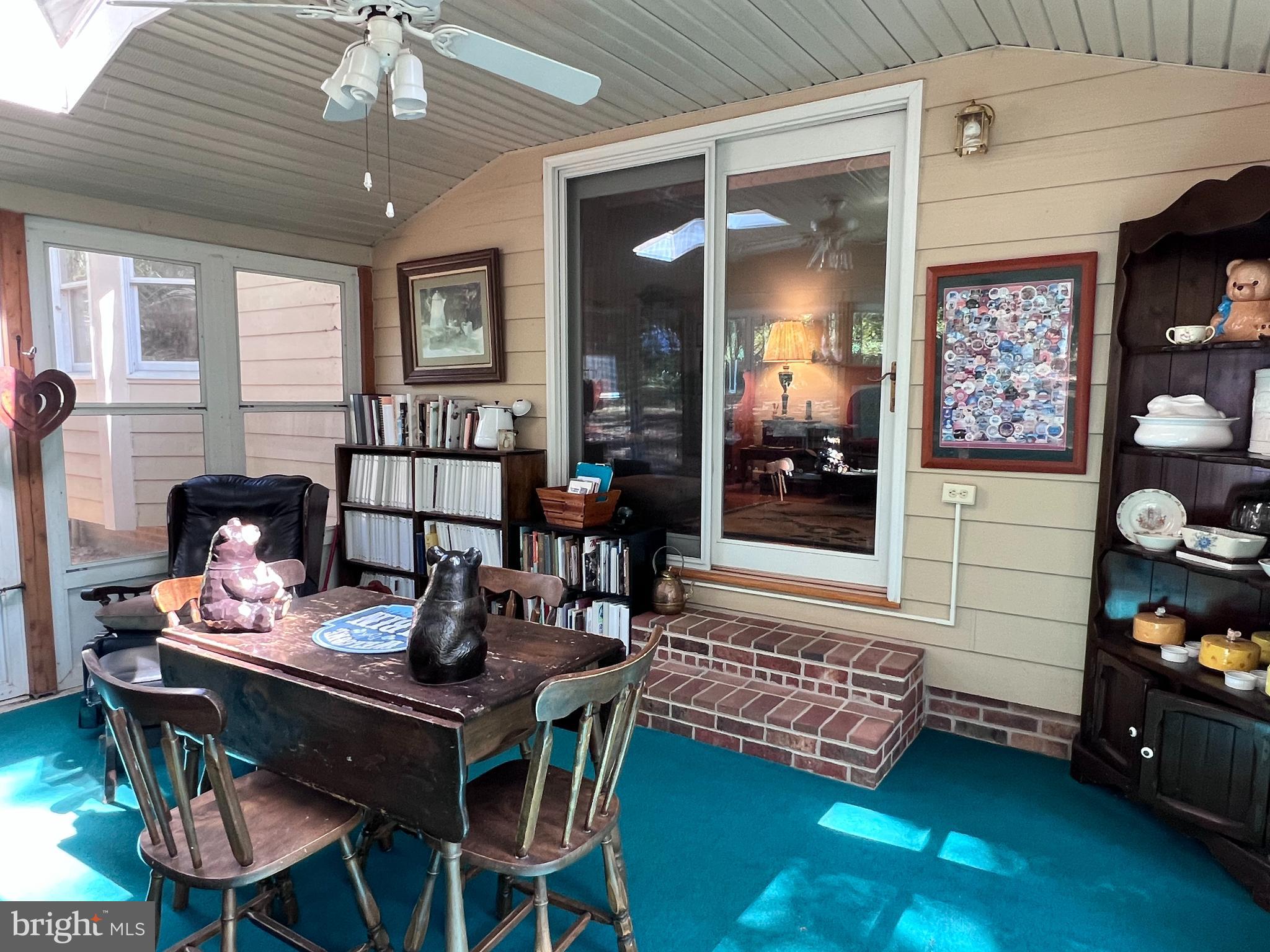 SPRING HOLLOW ESTATES - Residential