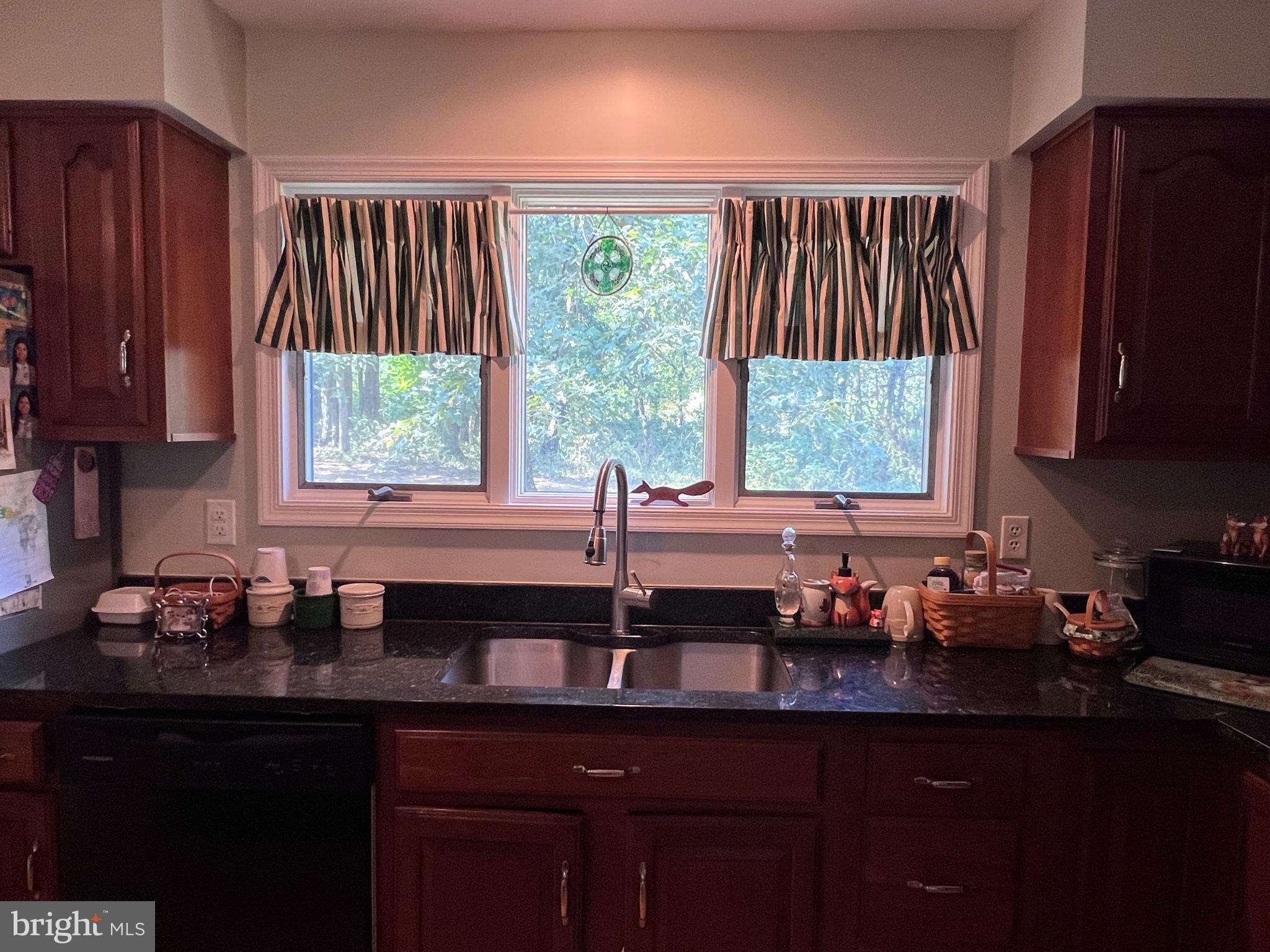 123 OAK HILL DRIVE