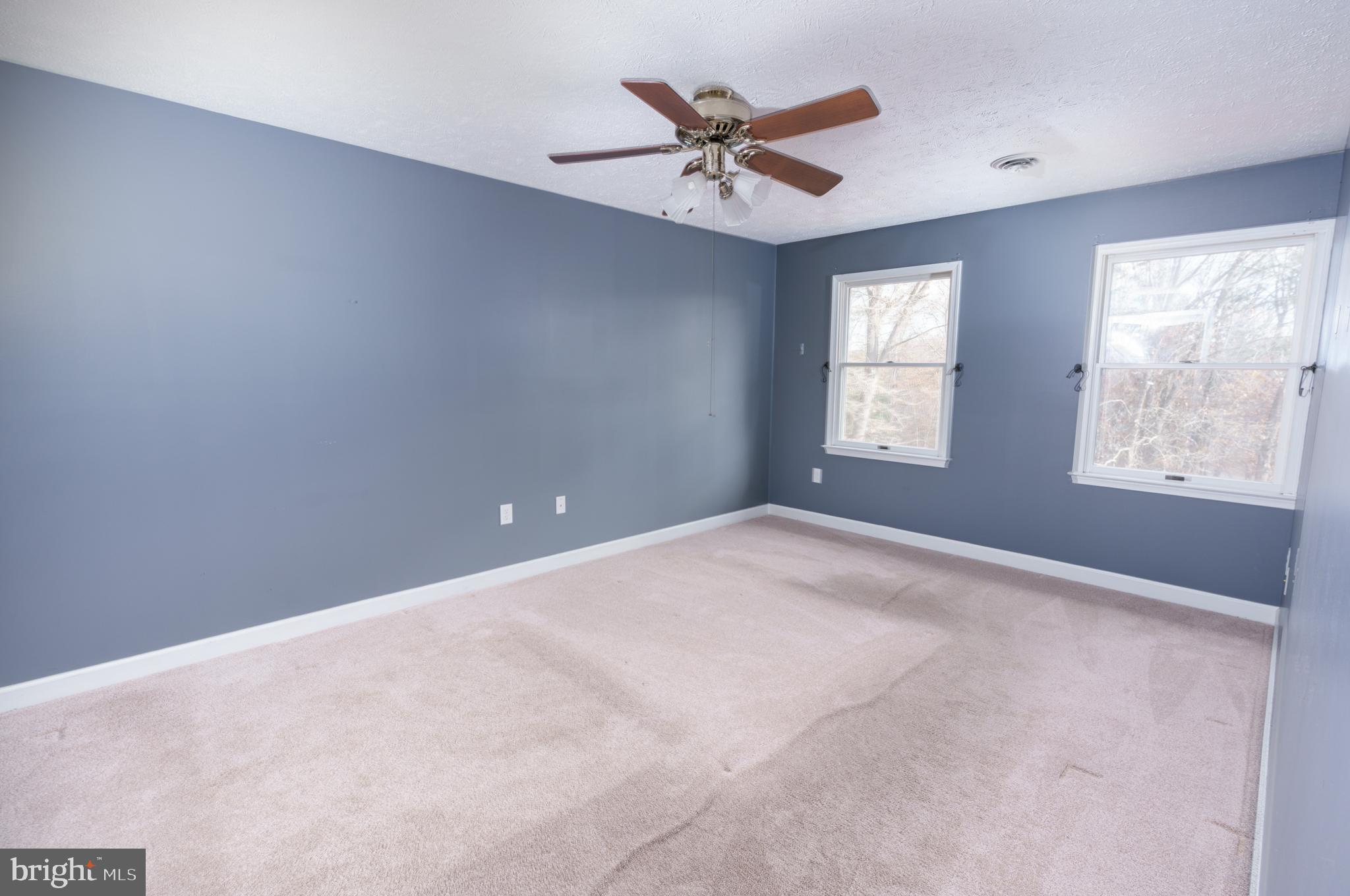 SPRING HOLLOW ESTATES - Residential