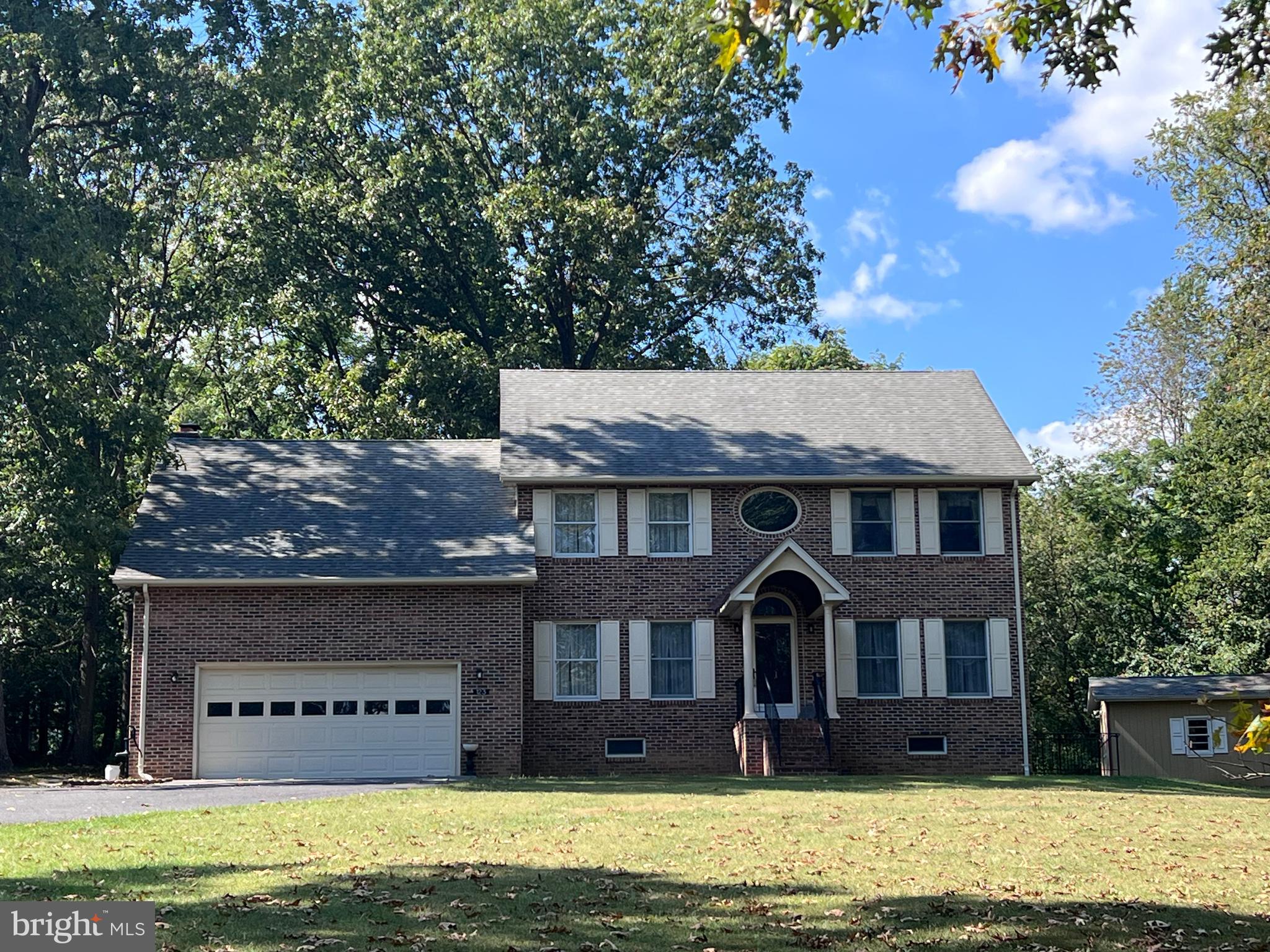 SPRING HOLLOW ESTATES - Residential