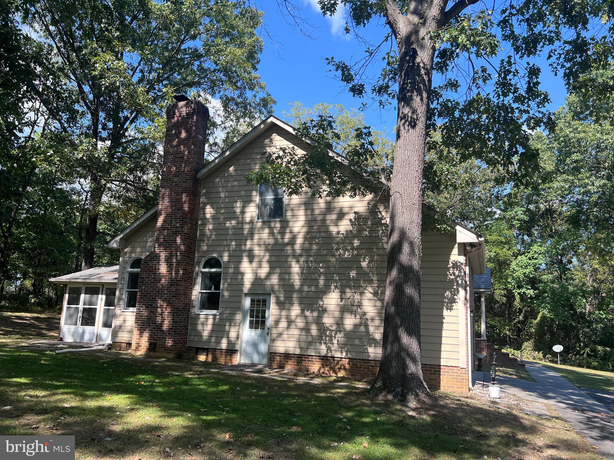 SPRING HOLLOW ESTATES - Residential