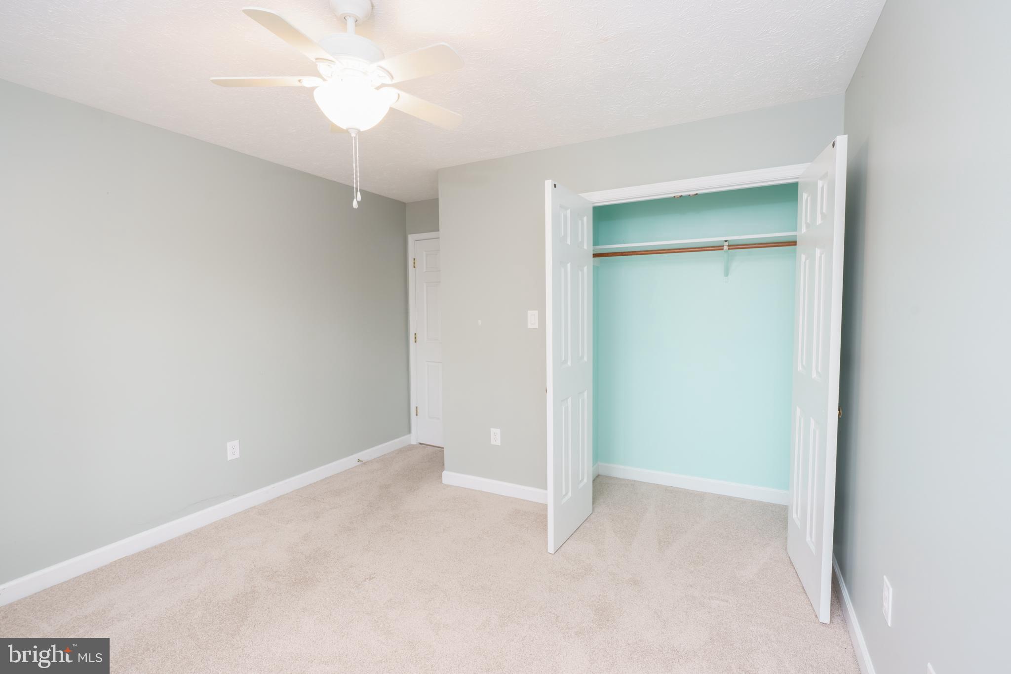 SPRING HOLLOW ESTATES - Residential