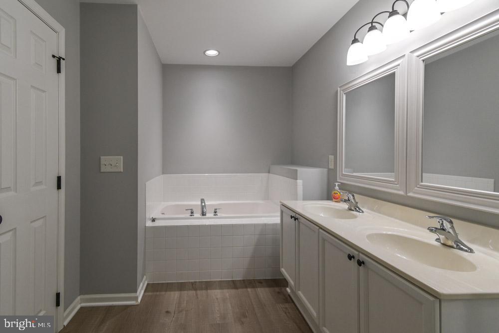 PRENTISS POINT - Residential