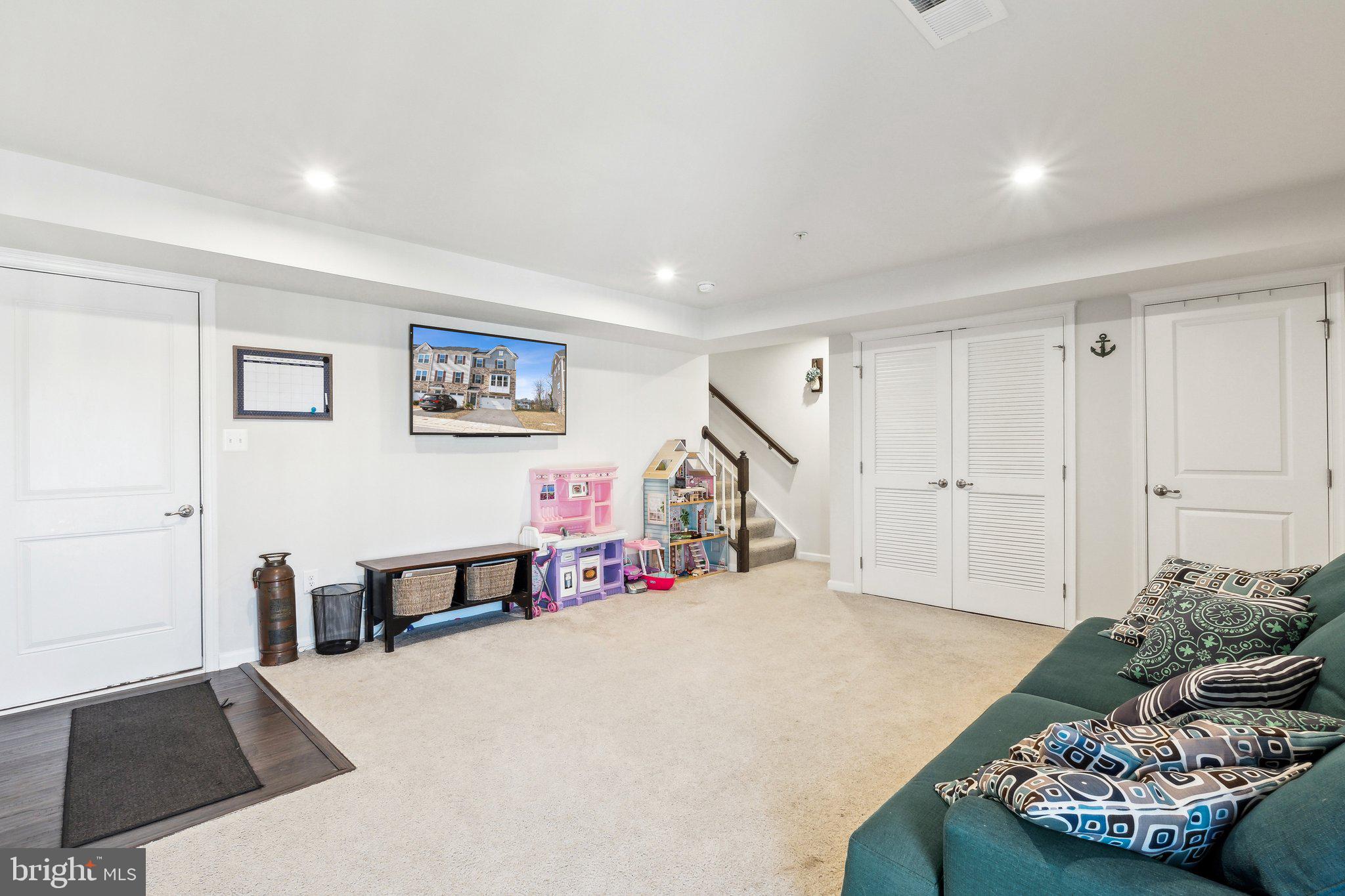 EDGEMERE/SPARROWS POINT - Residential