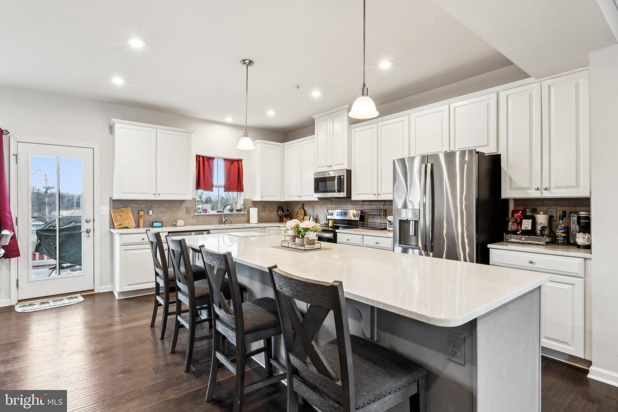 EDGEMERE/SPARROWS POINT - Residential