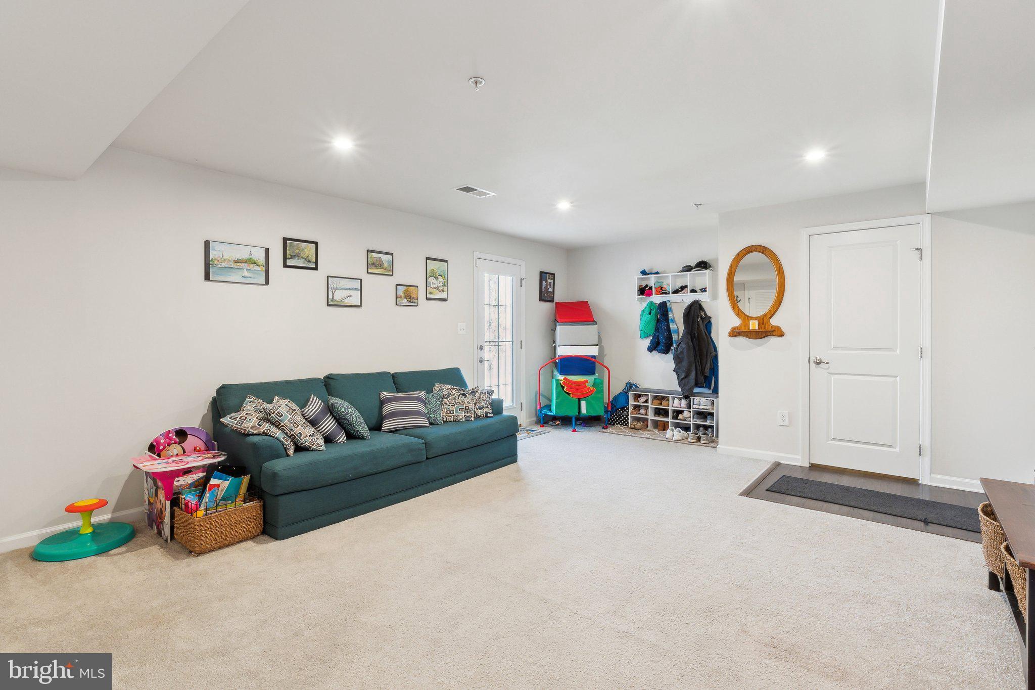 EDGEMERE/SPARROWS POINT - Residential