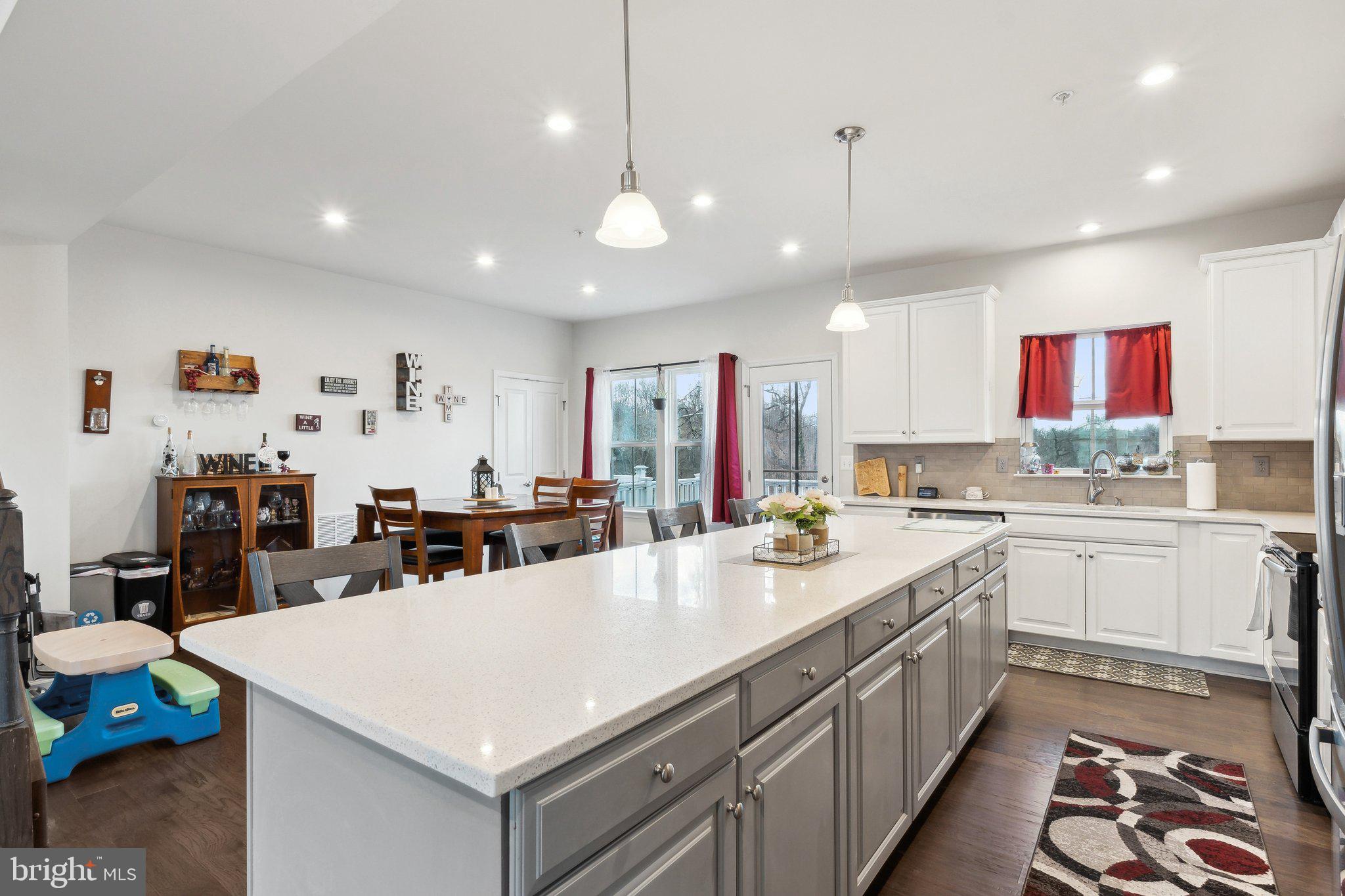 EDGEMERE/SPARROWS POINT - Residential