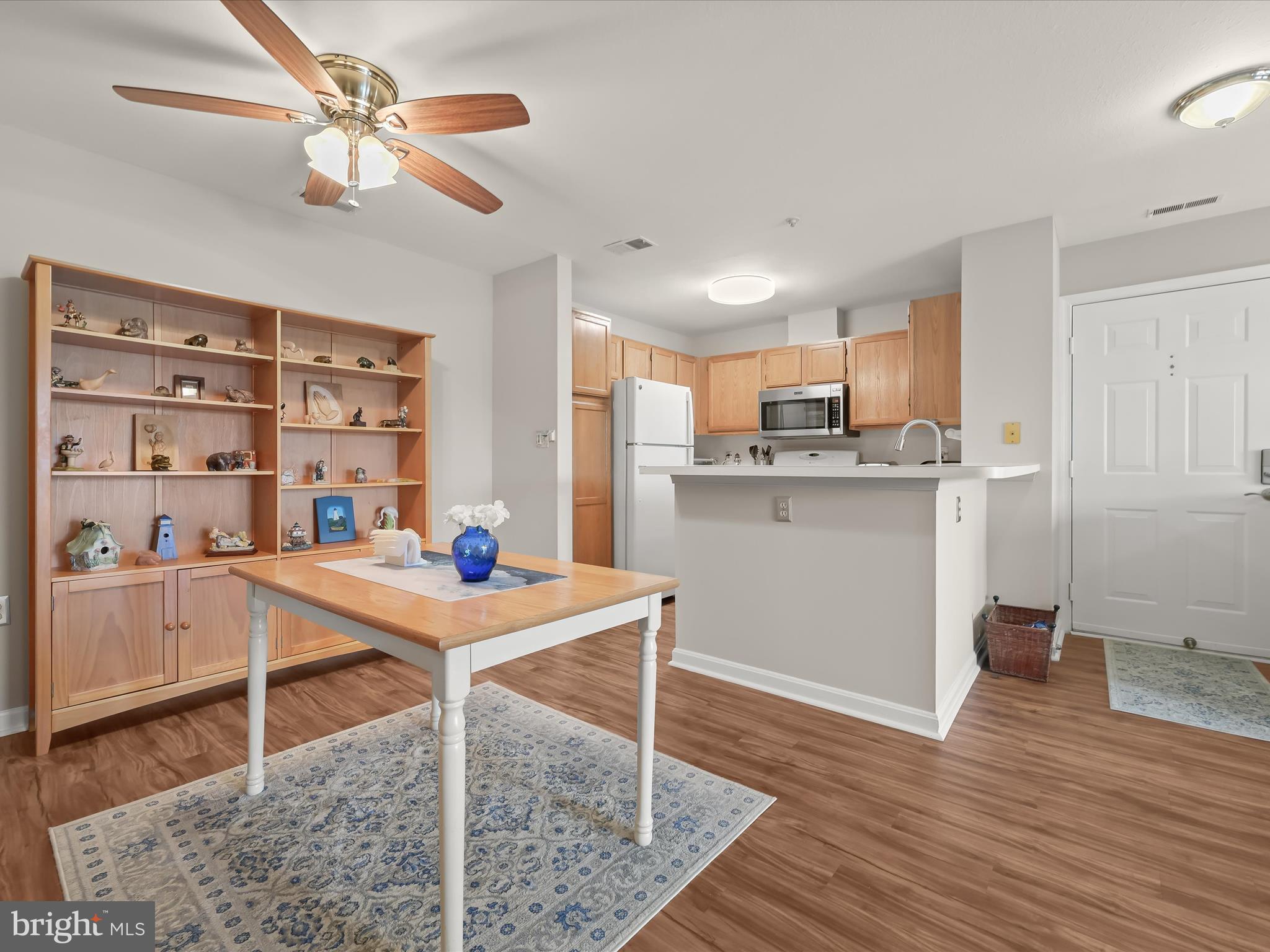 VILLAGE OF LONG REACH - Residential