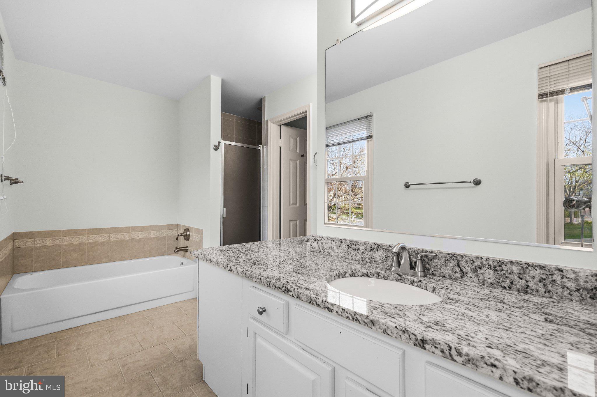 LONGWOOD KNOLLS - Residential