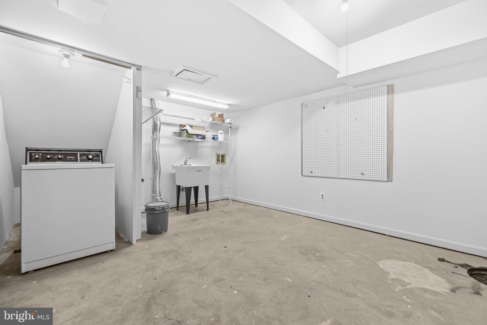 LONGWOOD KNOLLS - Residential