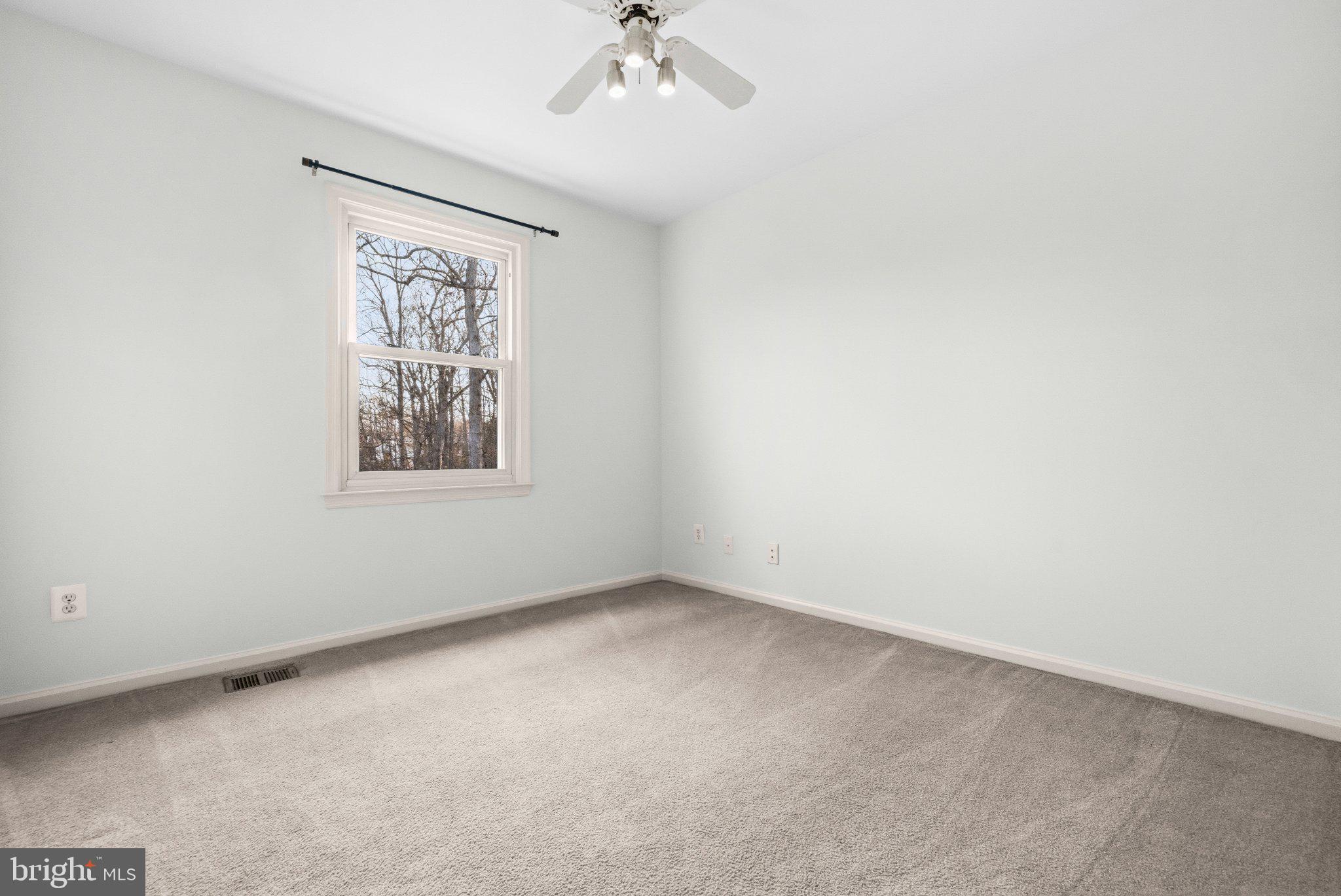 LONGWOOD KNOLLS - Residential