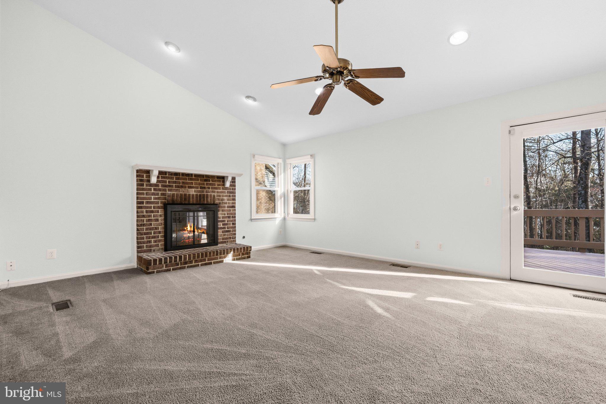 LONGWOOD KNOLLS - Residential