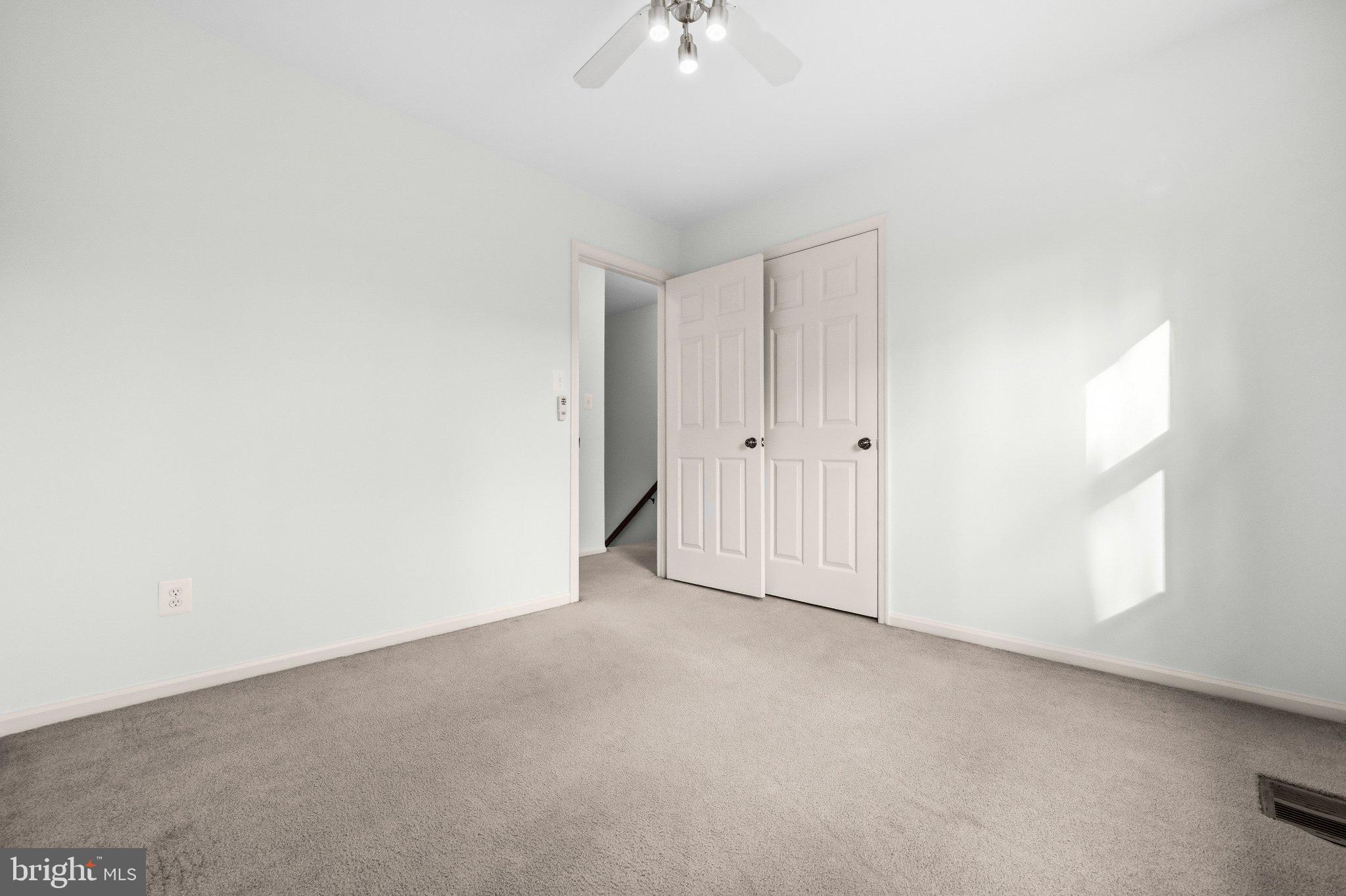 LONGWOOD KNOLLS - Residential