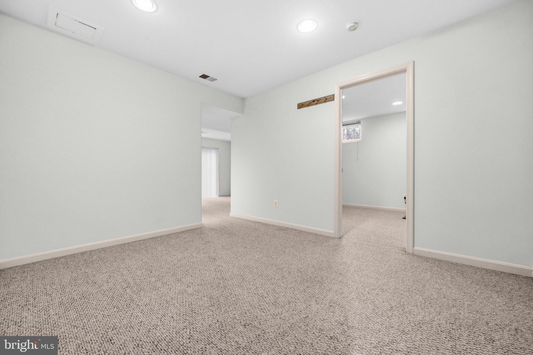 LONGWOOD KNOLLS - Residential