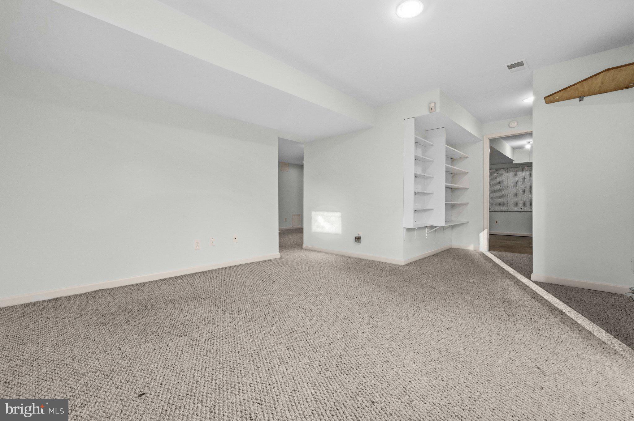 LONGWOOD KNOLLS - Residential