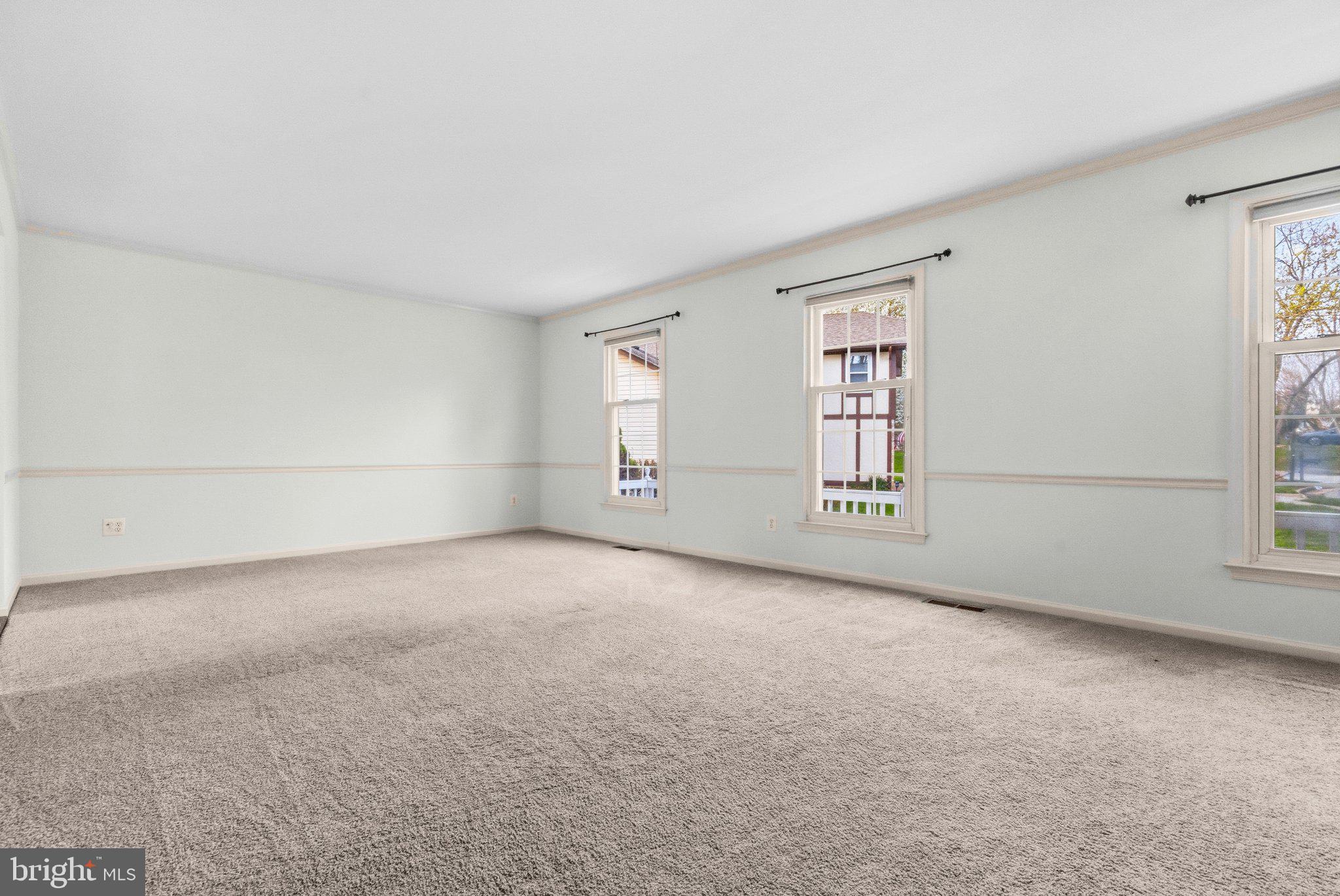 LONGWOOD KNOLLS - Residential