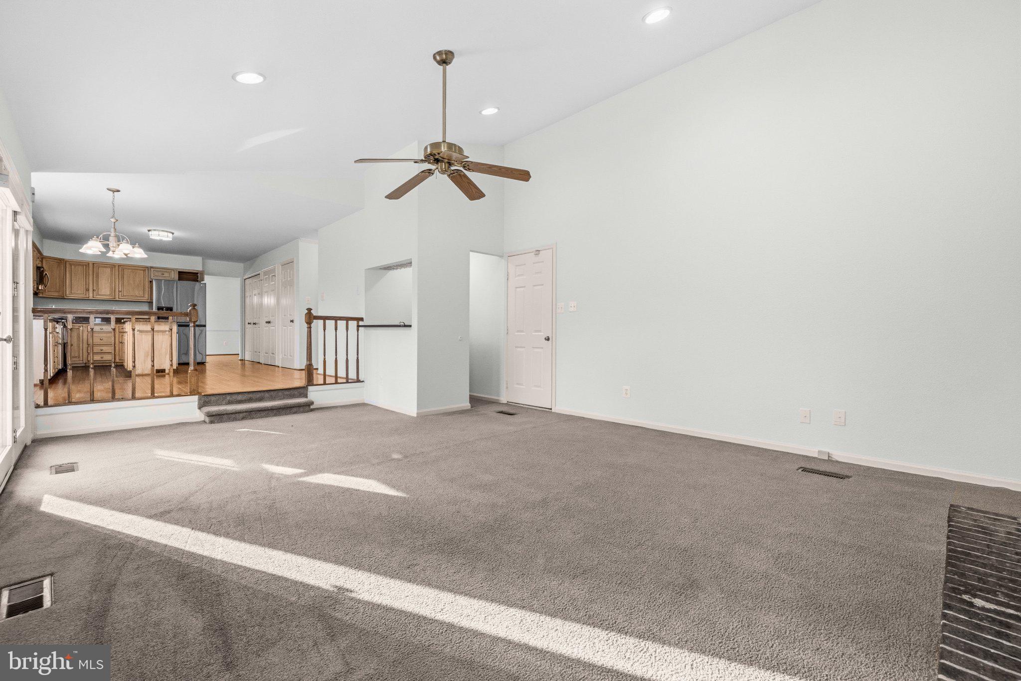 LONGWOOD KNOLLS - Residential