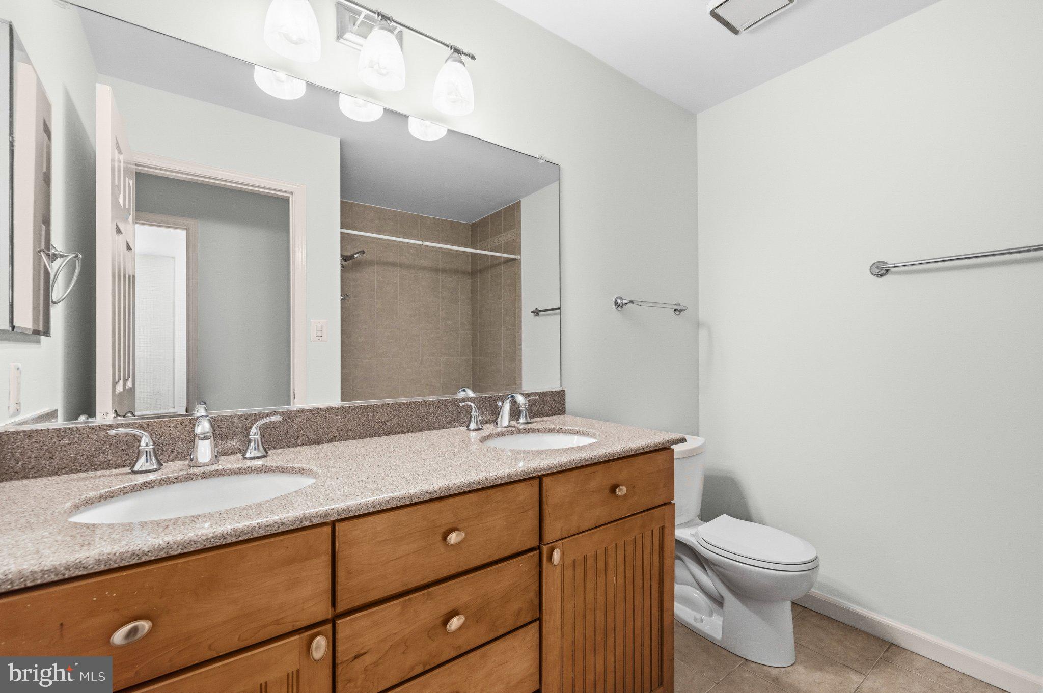 LONGWOOD KNOLLS - Residential