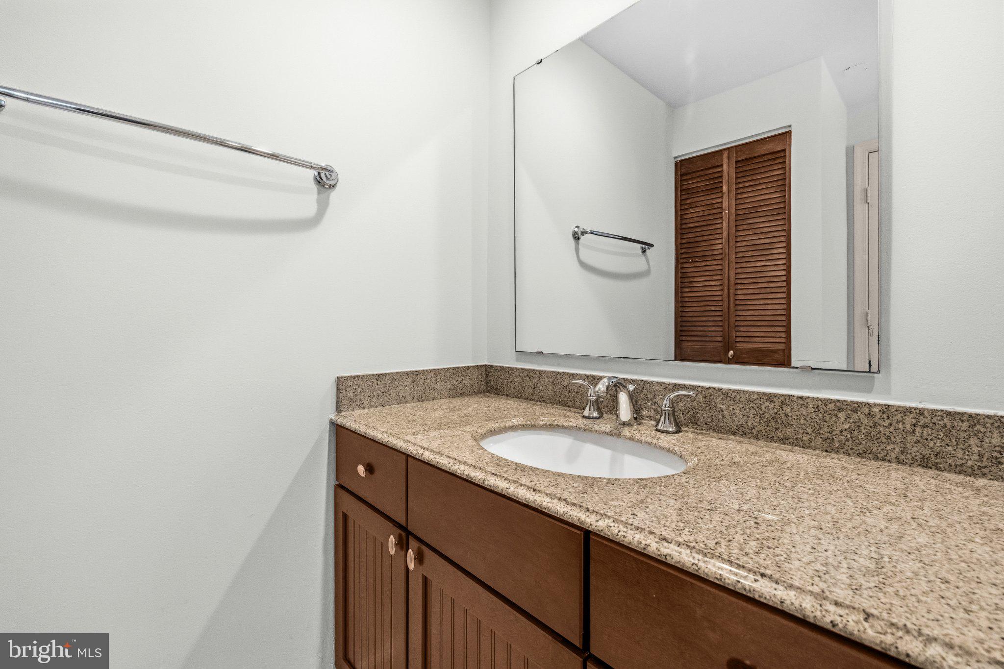 LONGWOOD KNOLLS - Residential