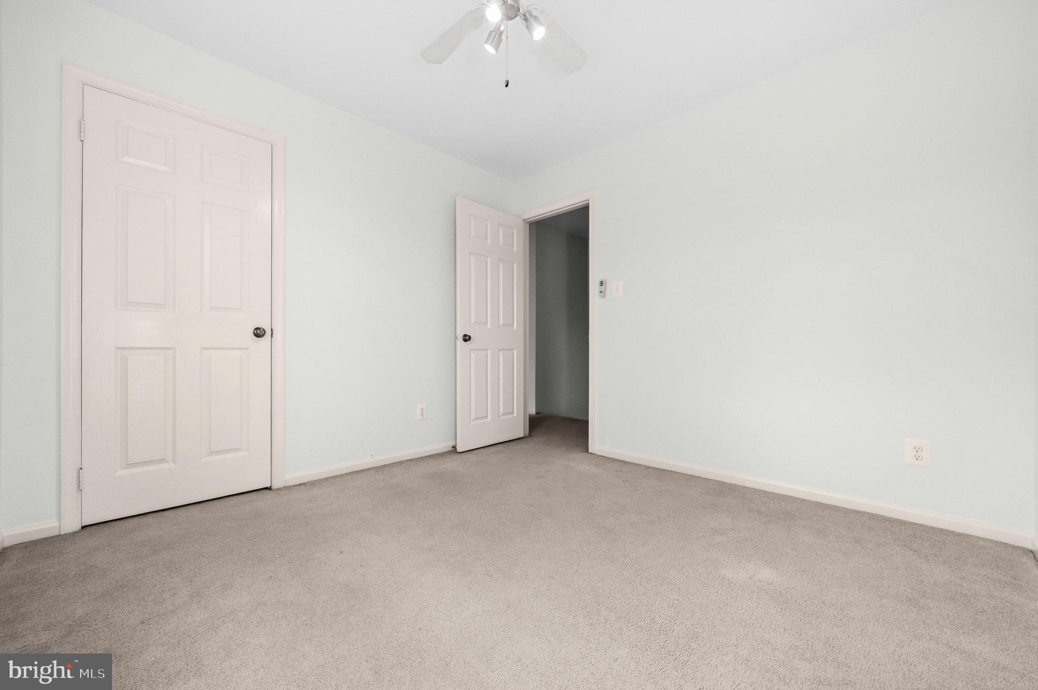 LONGWOOD KNOLLS - Residential