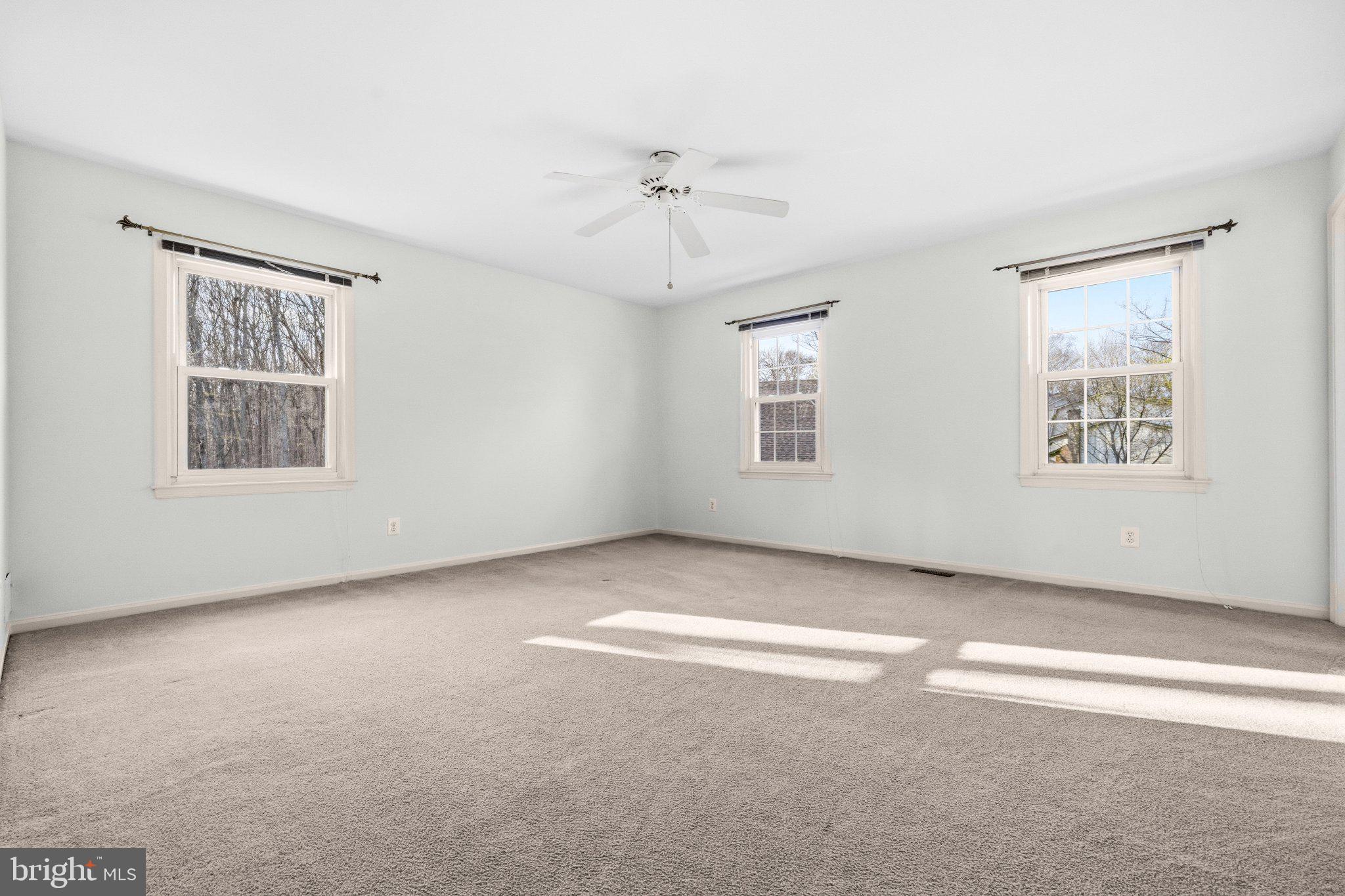 LONGWOOD KNOLLS - Residential