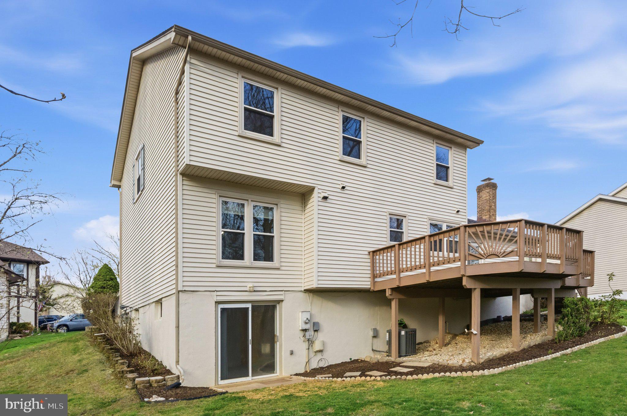 LONGWOOD KNOLLS - Residential