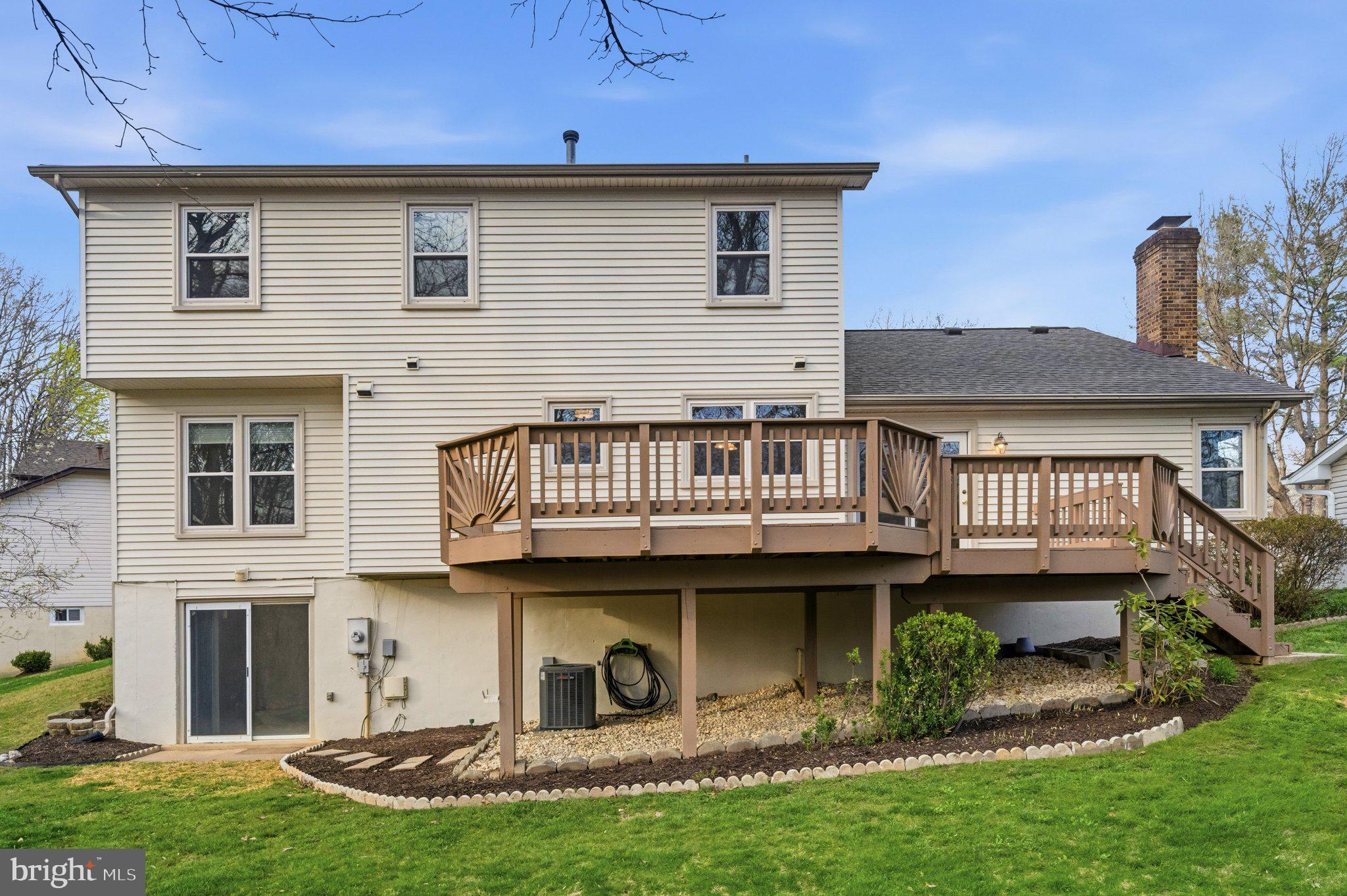 LONGWOOD KNOLLS - Residential