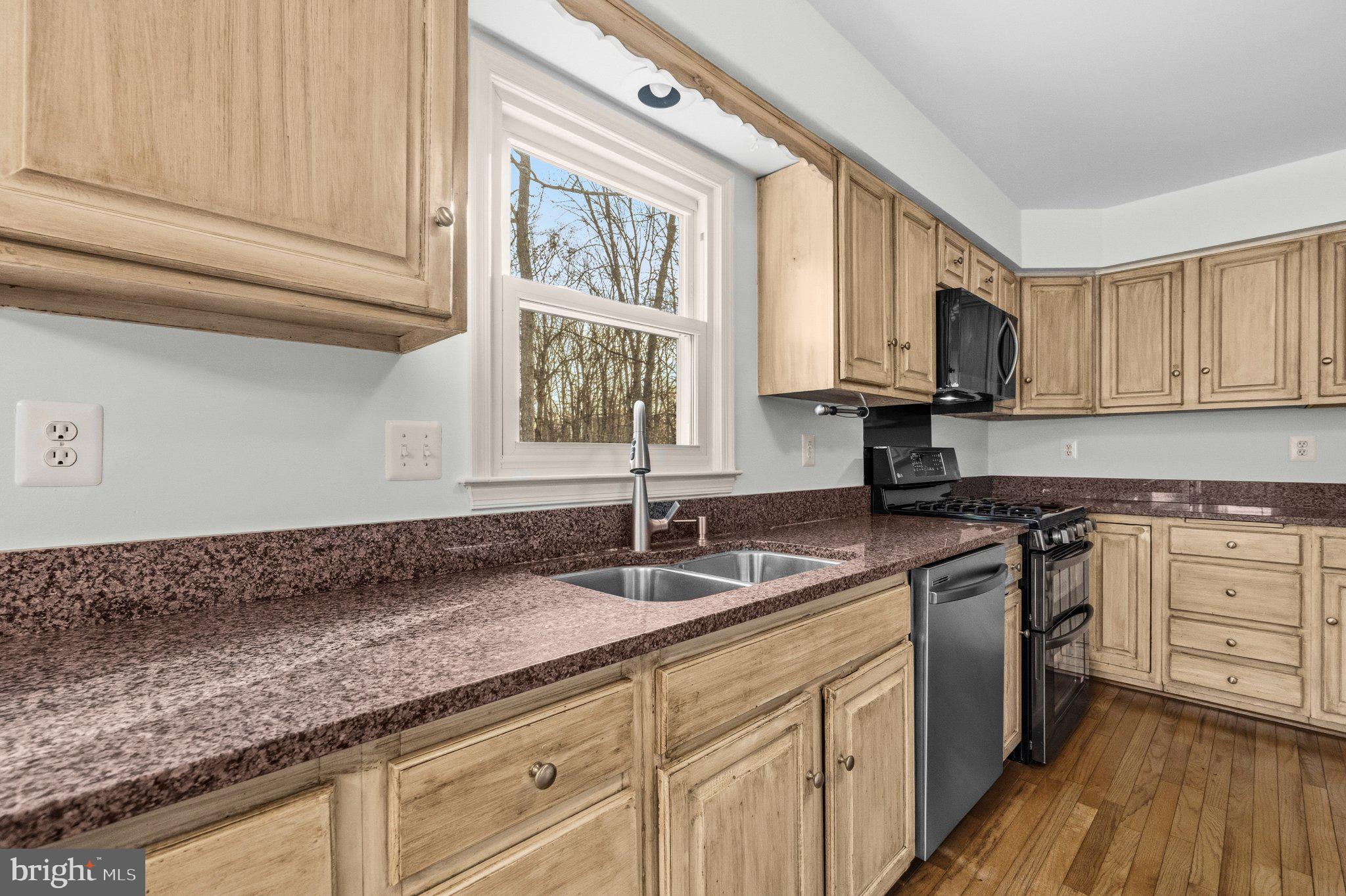 LONGWOOD KNOLLS - Residential