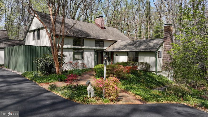 Wonderful 5BR Spacious Home( Yankee Barn house) Located on private wooded lot -  2 fireplaces, wood stove in walk out basement with sliders and wet bar.. hardwood floors (Pine 7" Barn Planking) thru out.1st floor primary bedroom with privacy fenced patio with power for future hot tub and dressing room. .Two car garage with upper. level  Loft . Extensive landscaping and gardening room
Serious cooks kitchen with induction range, vent out over range, Bosch dishwasher opens to dining room and sitting room. Lower level Large work shop, former darkroom and wine cellar. 
Deep water slips in north community  marina. Horse Stables/ paddock, riding ring, Dog Park, community swimming pool, Tennis/Pickelball courts
Saefern Saddle and Yacht Club (SSYC) is a waterfront woodland community .